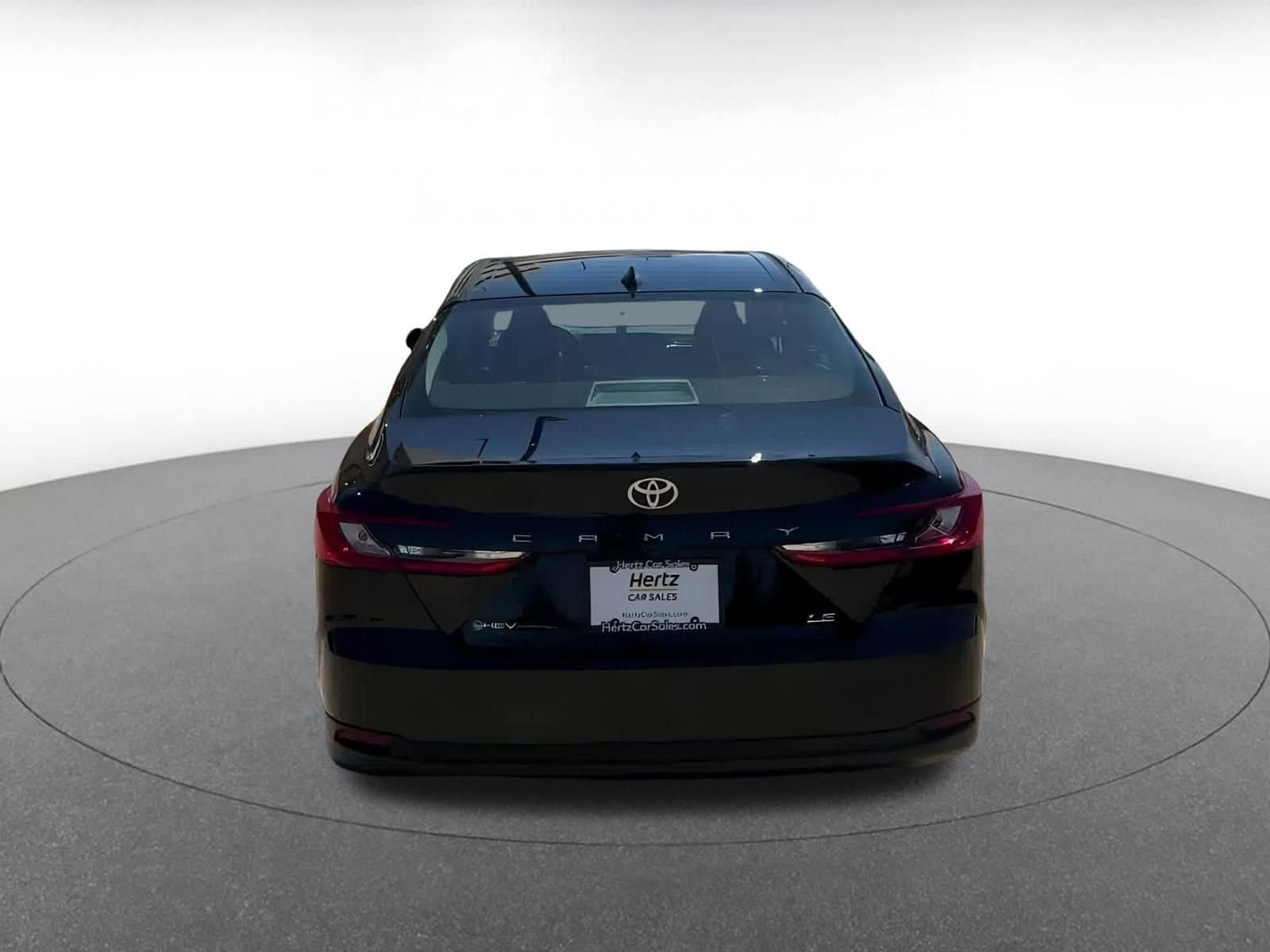2025 Toyota Camry LE 8