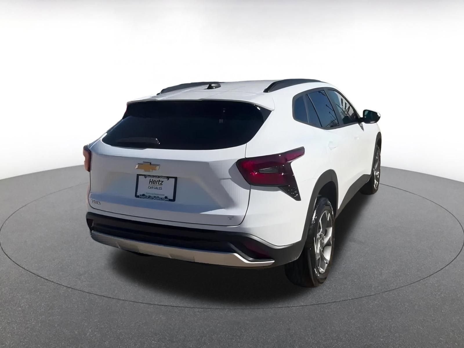 Thumbnail: 2025 Chevrolet Trax - 14