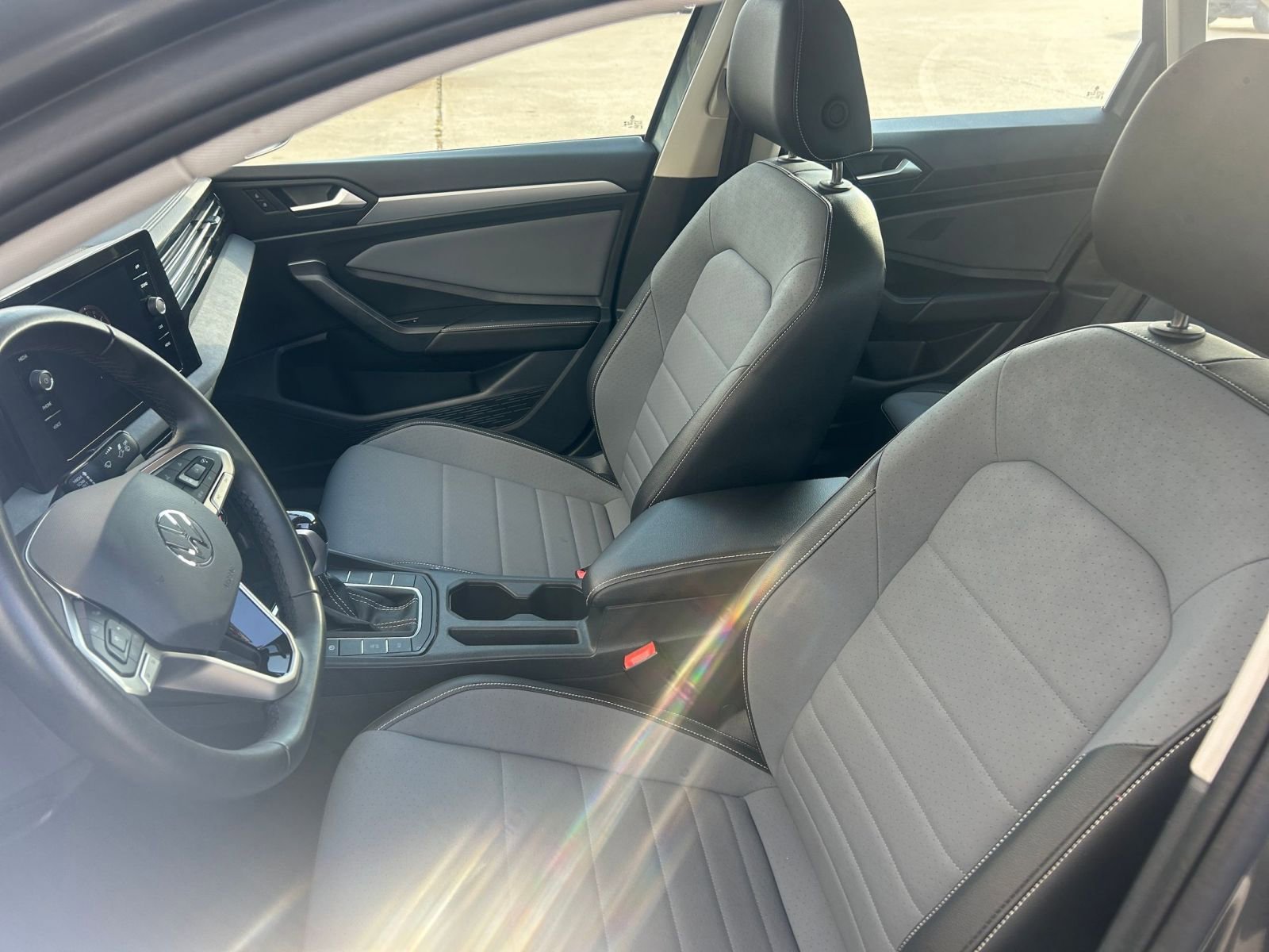 Thumbnail: 2025 Volkswagen Jetta - 24