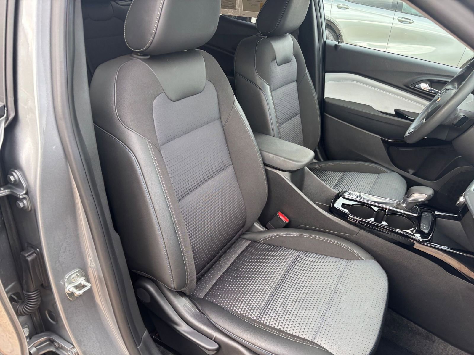 Thumbnail: 2025 Chevrolet Trax - 35