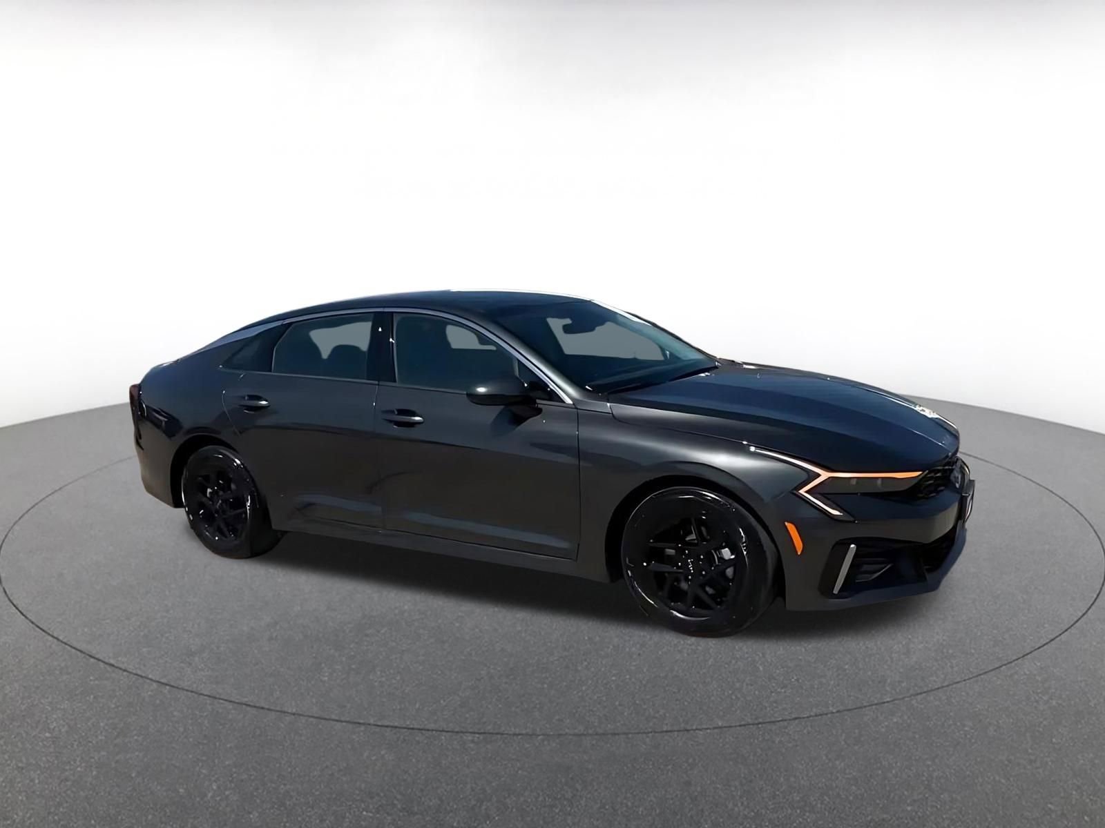 Thumbnail: 2025 Kia K5 - 2