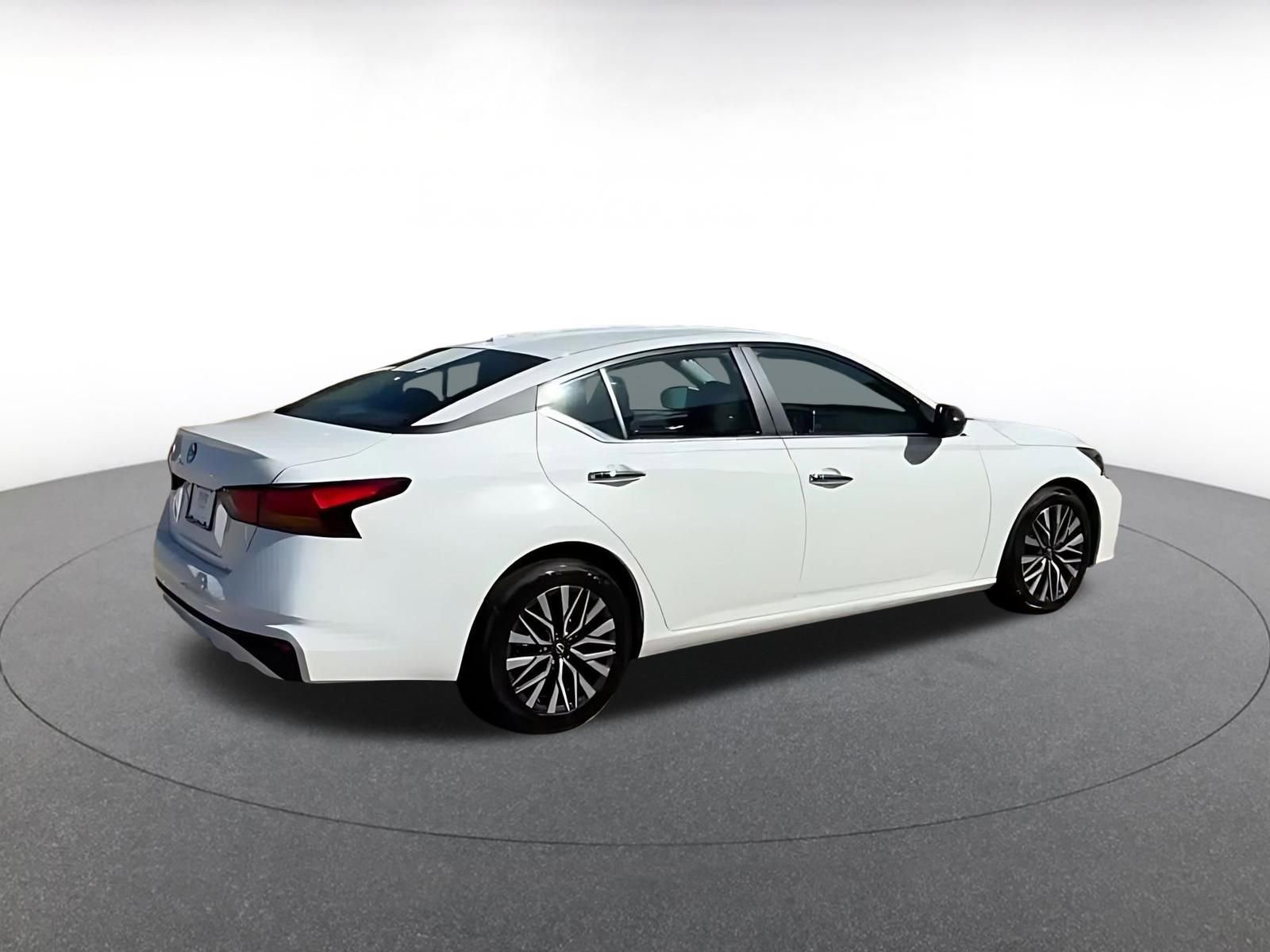 Thumbnail: 2025 Nissan Altima - 15