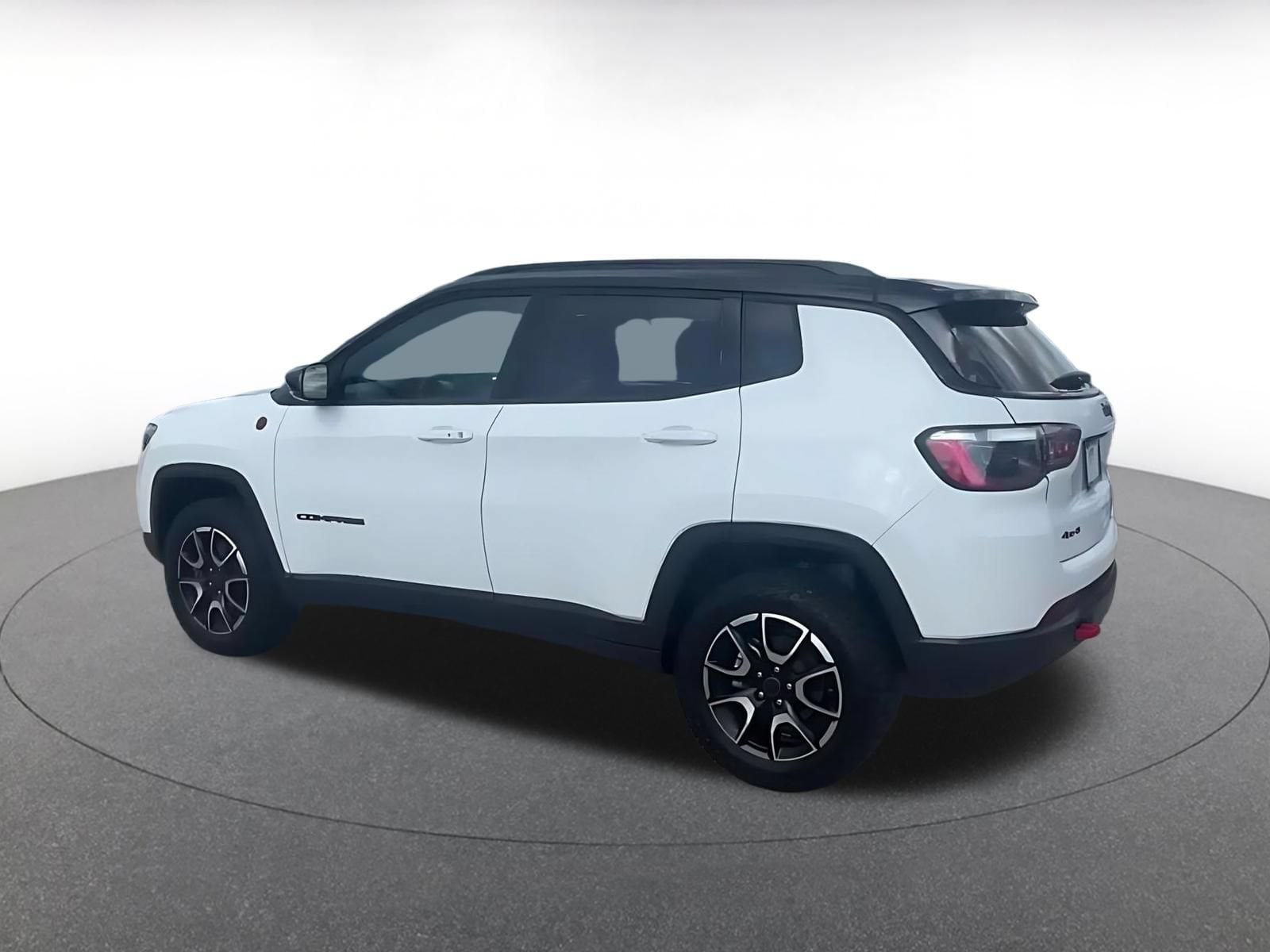 Thumbnail: 2025 Jeep Compass - 10