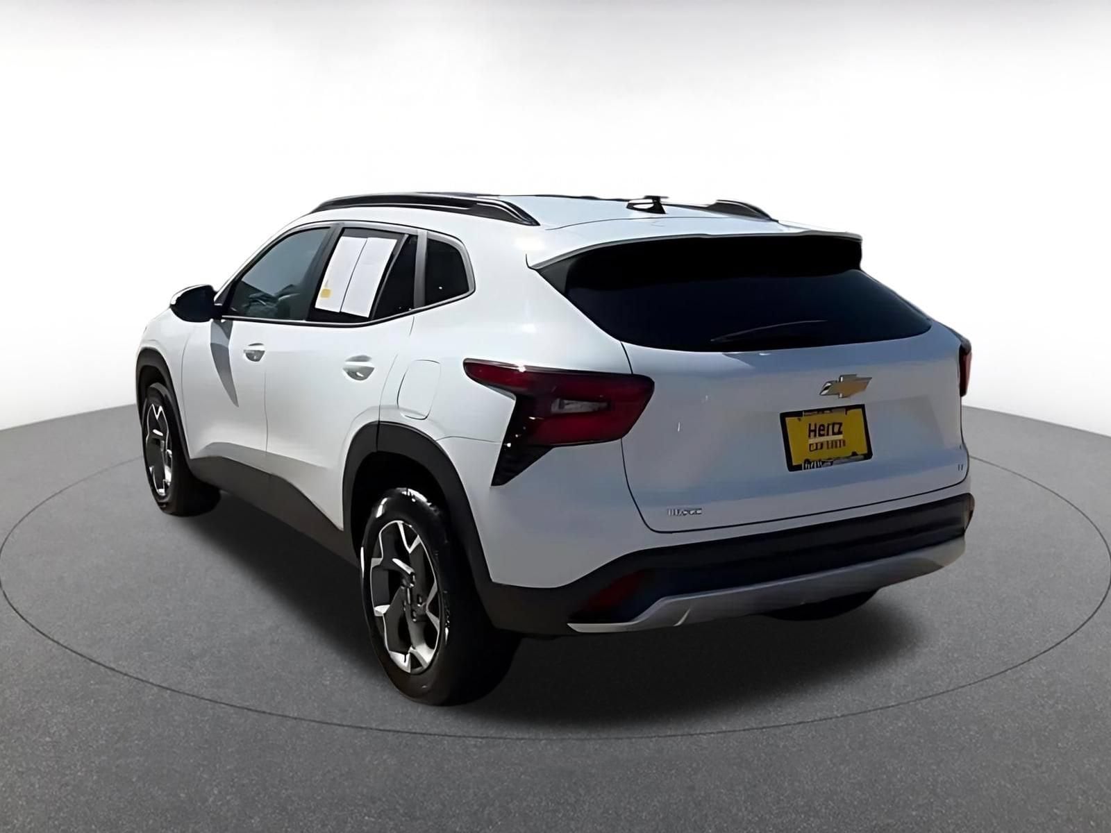 Thumbnail: 2025 Chevrolet Trax - 11