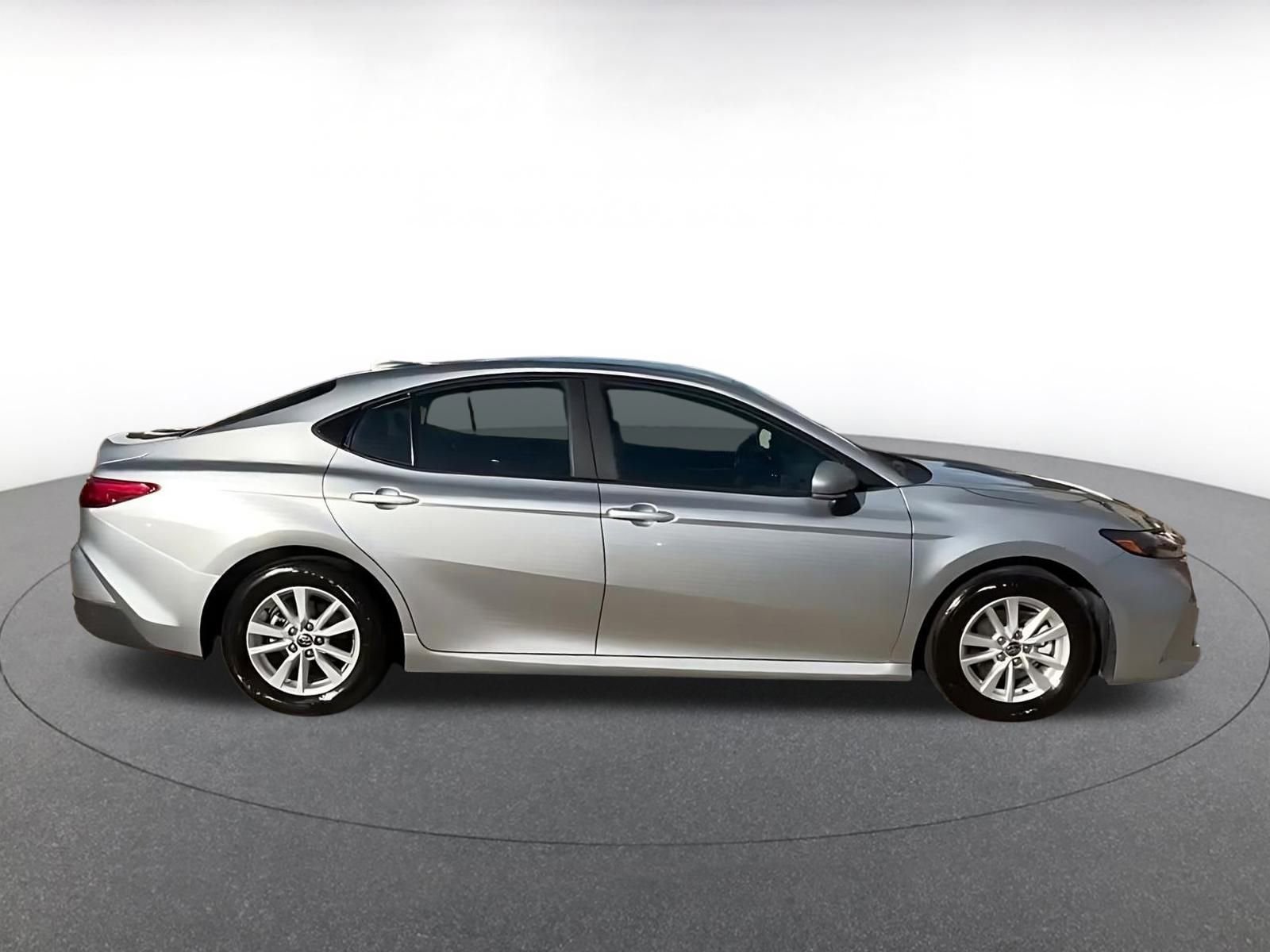 Thumbnail: 2025 Toyota Camry - 16