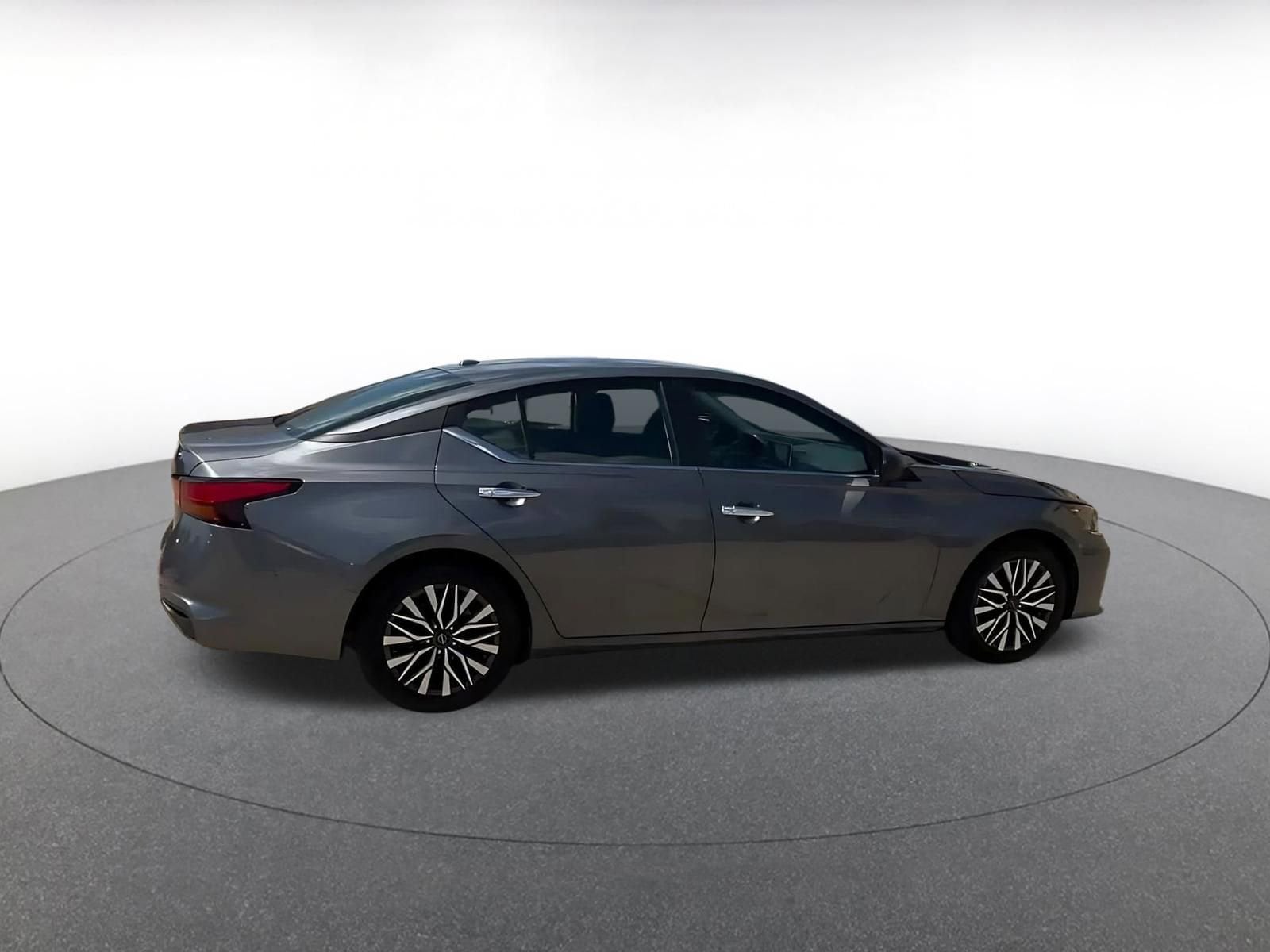 Thumbnail: 2025 Nissan Altima - 16