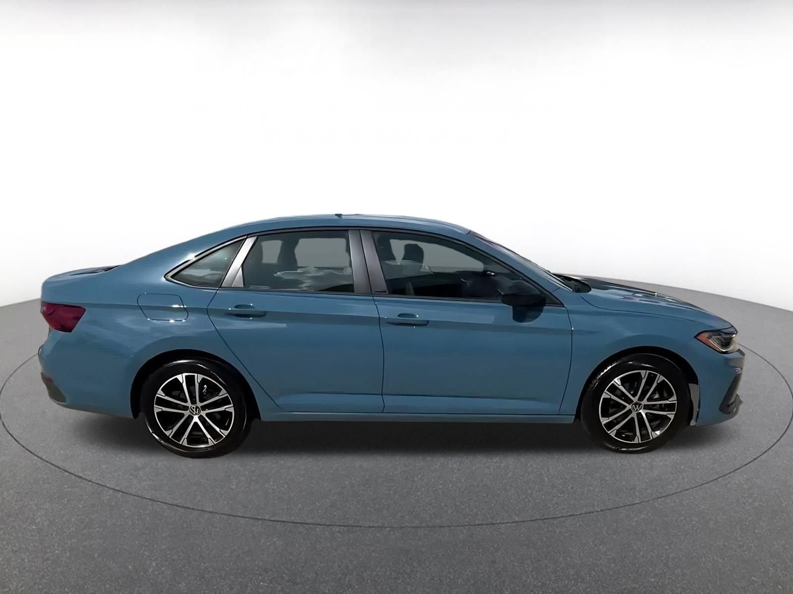 Thumbnail: 2025 Volkswagen Jetta - 16