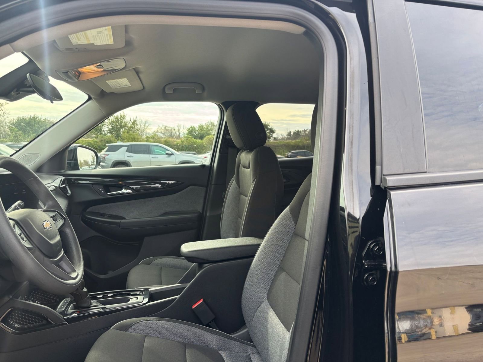 Thumbnail: 2025 Chevrolet TrailBlazer - 34