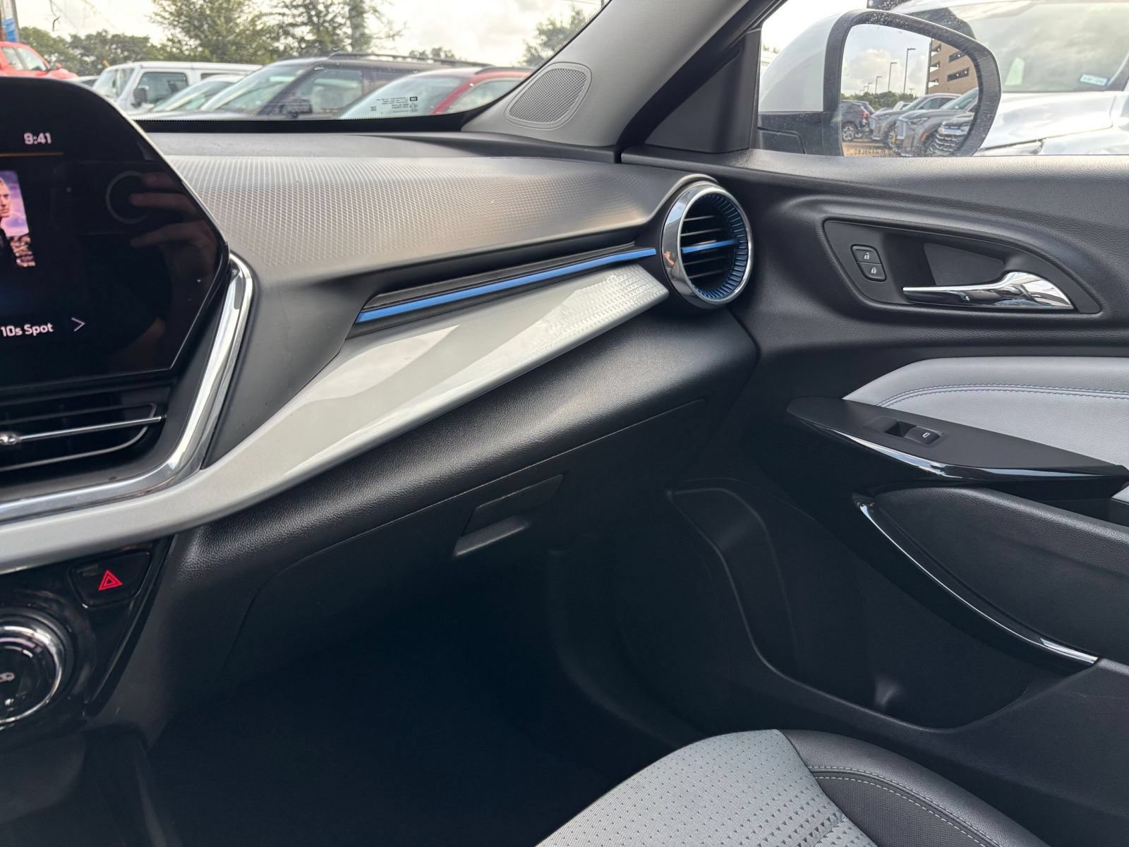 Thumbnail: 2025 Chevrolet Trax - 34