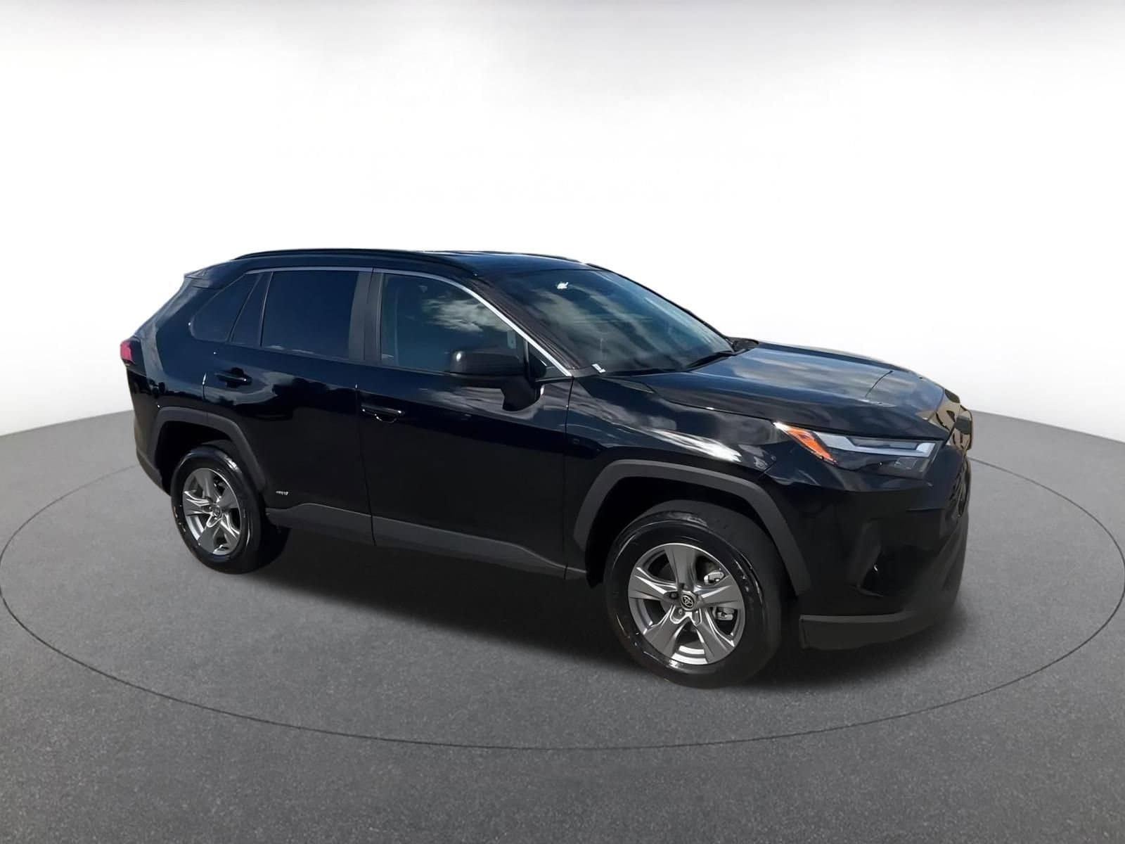 Thumbnail: 2025 Toyota RAV4 - 2