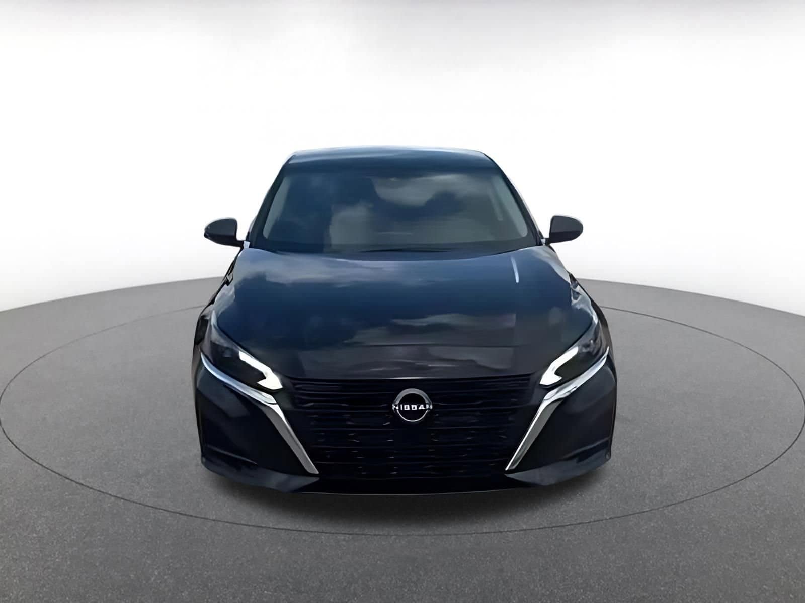 Thumbnail: 2025 Nissan Altima - 16