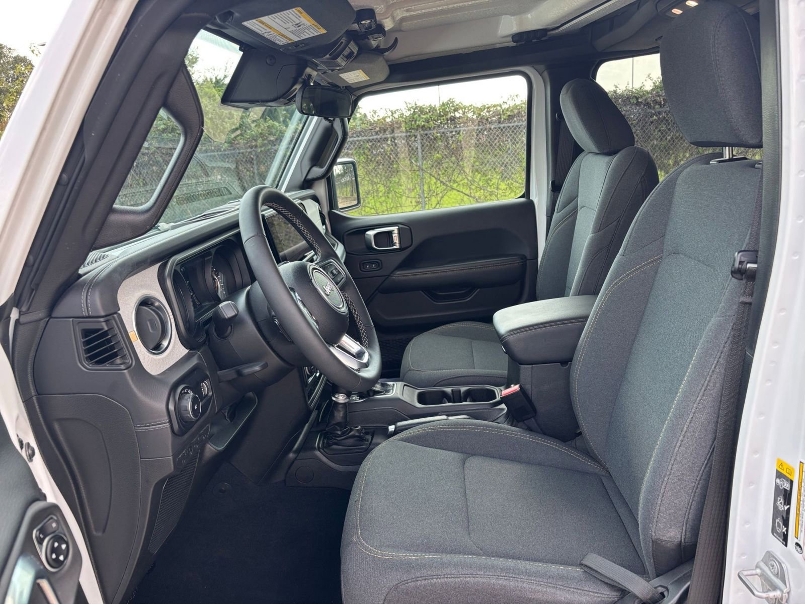 Thumbnail: 2025 Jeep Wrangler - 25