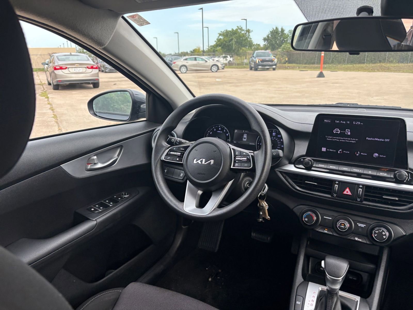 Thumbnail: 2023 Kia Forte - 32
