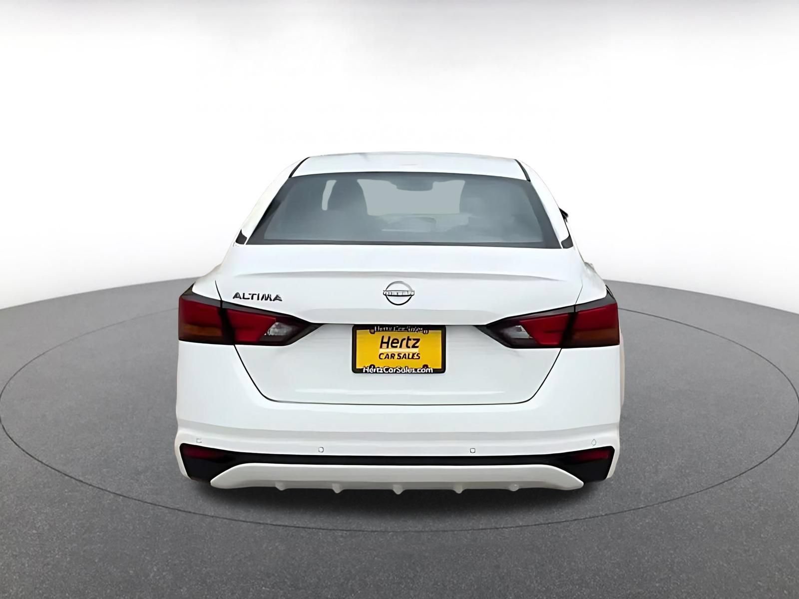 Thumbnail: 2025 Nissan Altima - 10