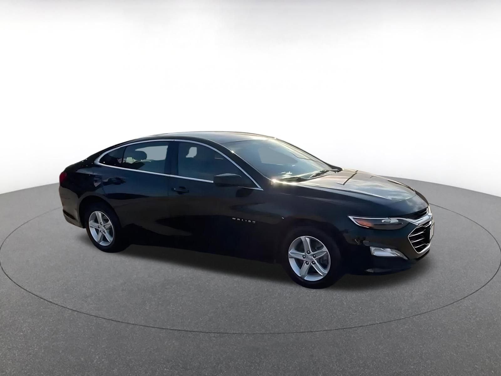 Thumbnail: 2023 Chevrolet Malibu - 2