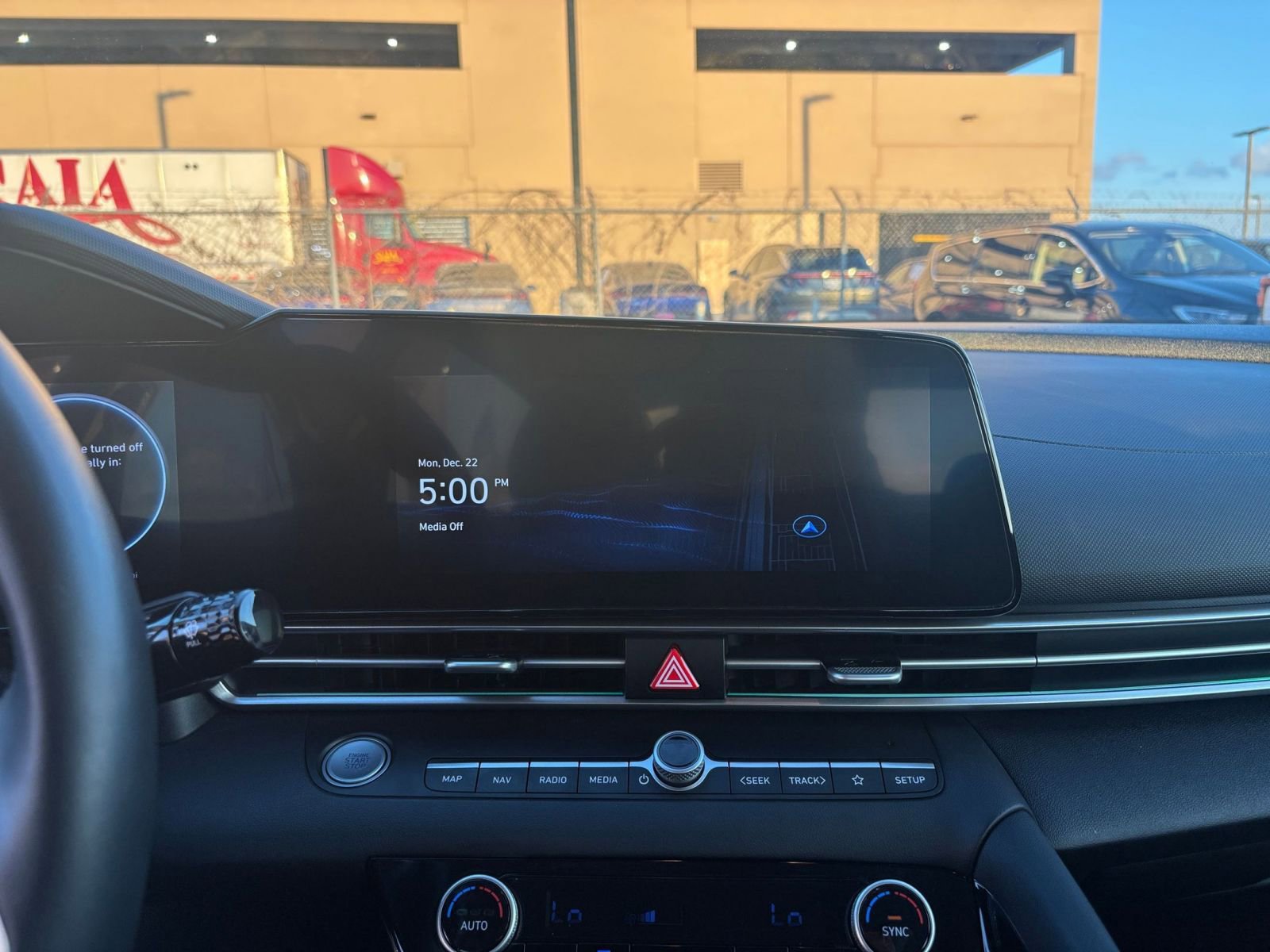 Thumbnail: 2025 Hyundai Elantra - 21