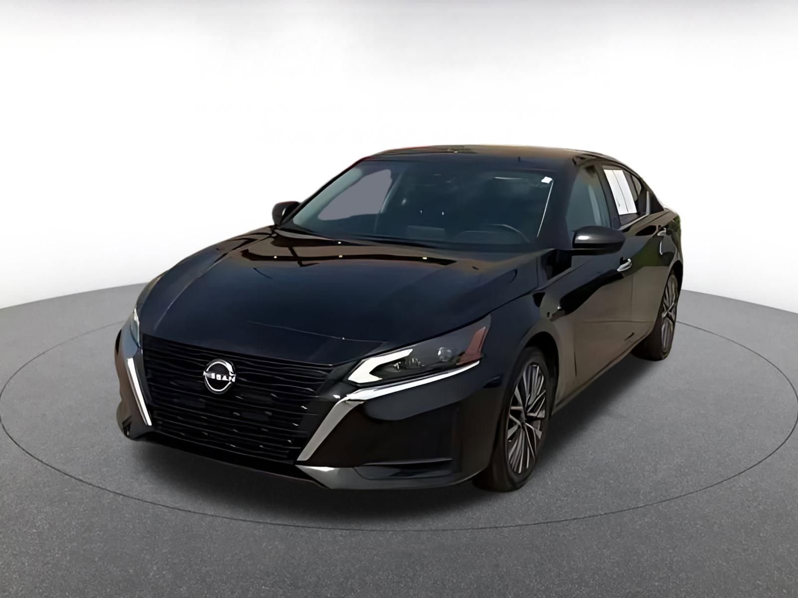 Thumbnail: 2025 Nissan Altima - 16