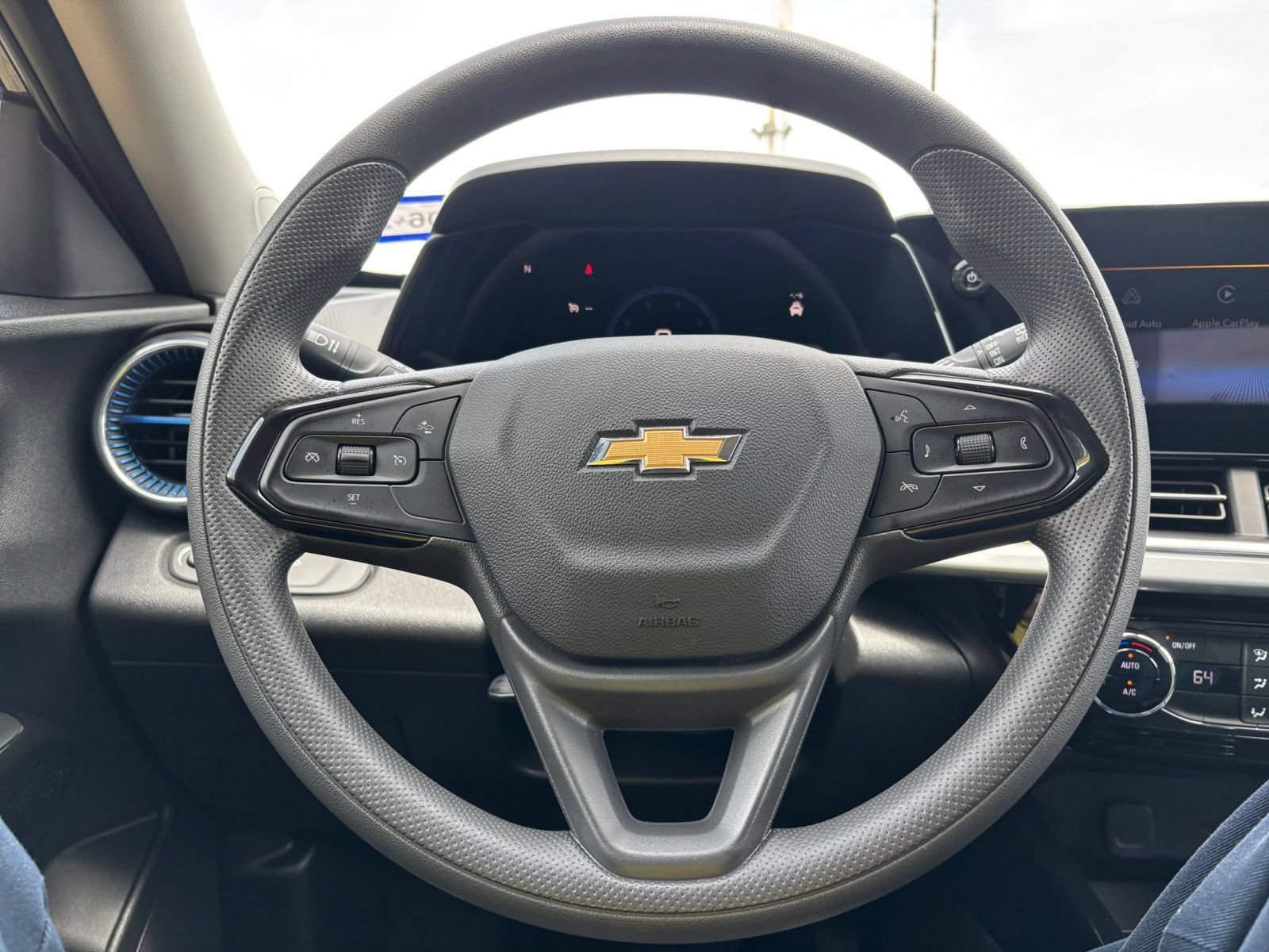 Thumbnail: 2025 Chevrolet Trax - 27