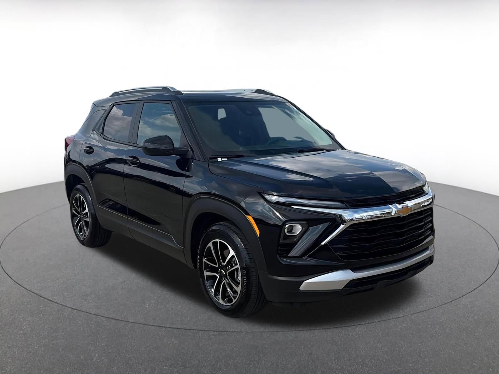 Thumbnail: 2025 Chevrolet TrailBlazer - 1