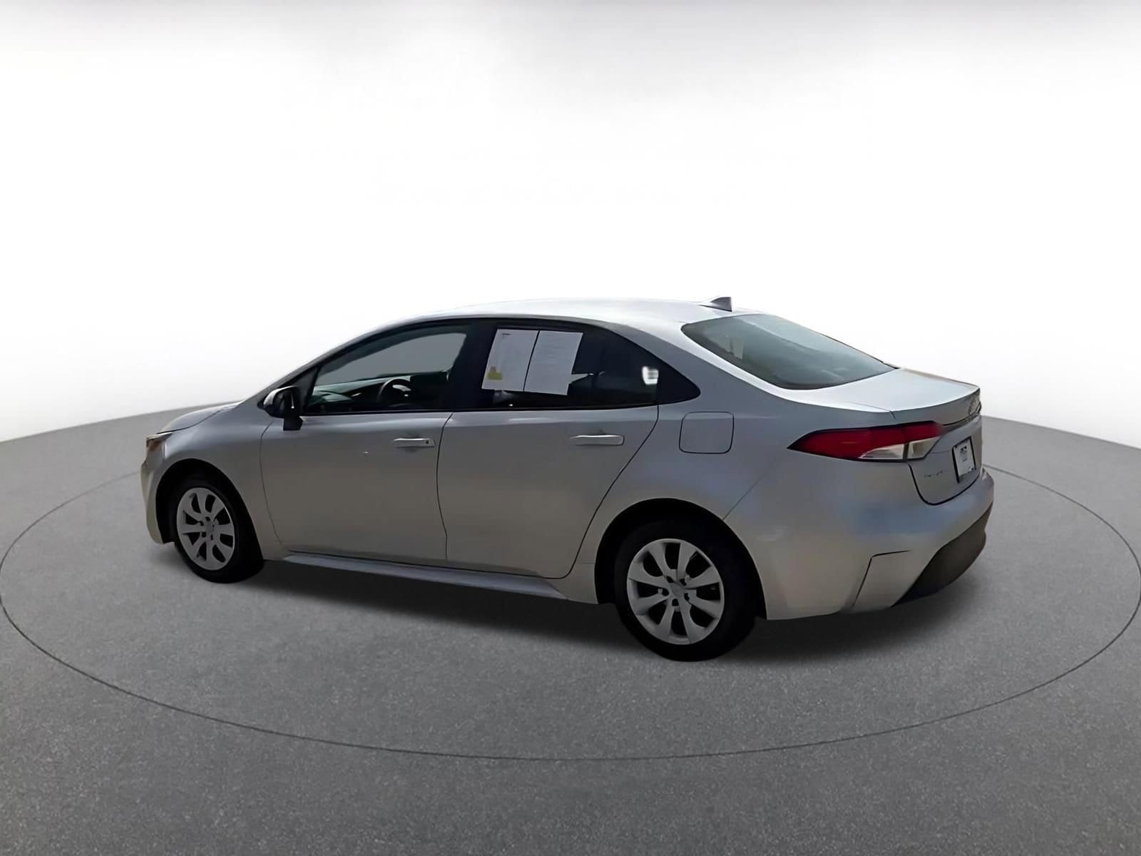 Thumbnail: 2025 Toyota Corolla - 10