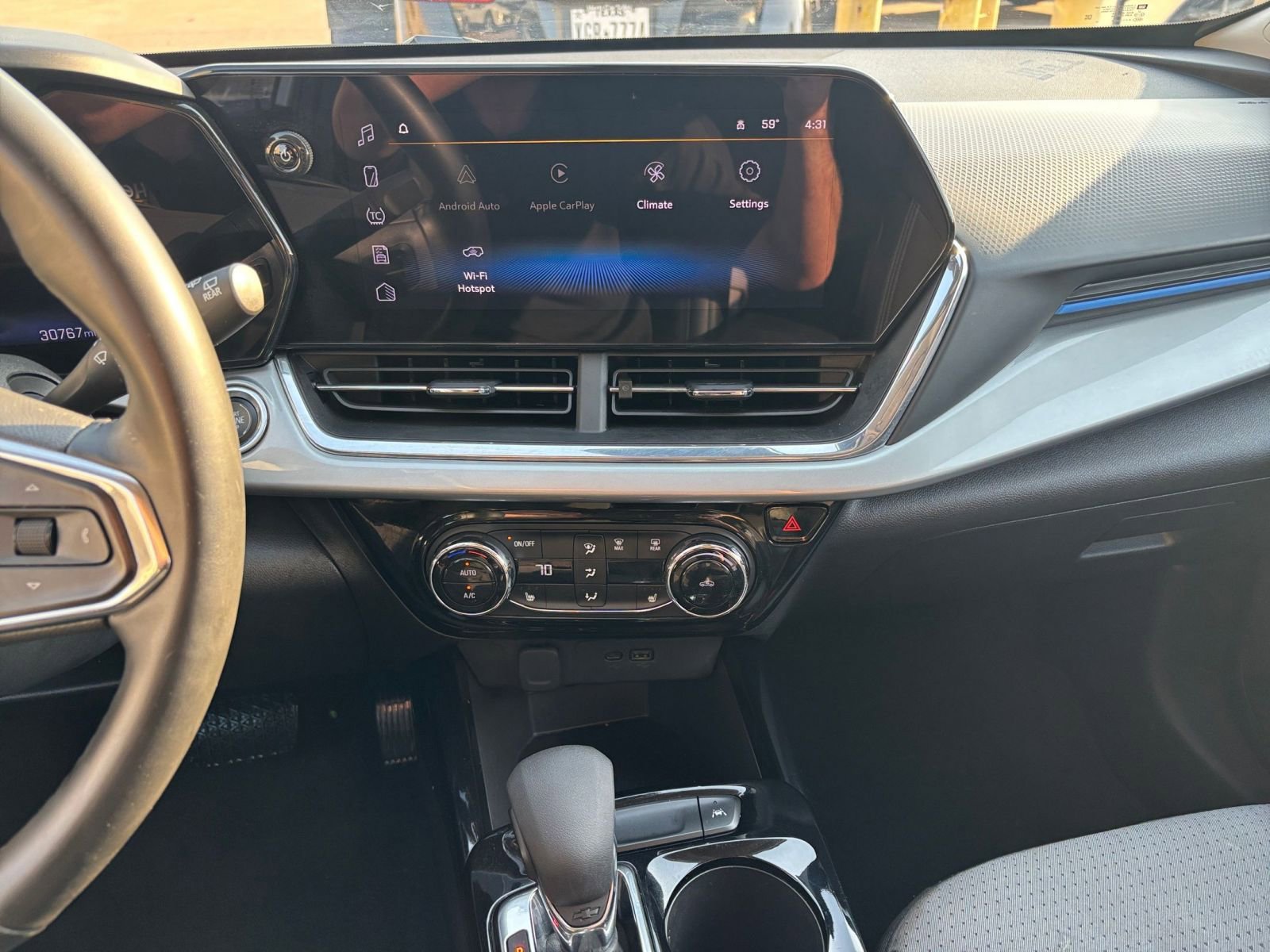 Thumbnail: 2025 Chevrolet Trax - 17