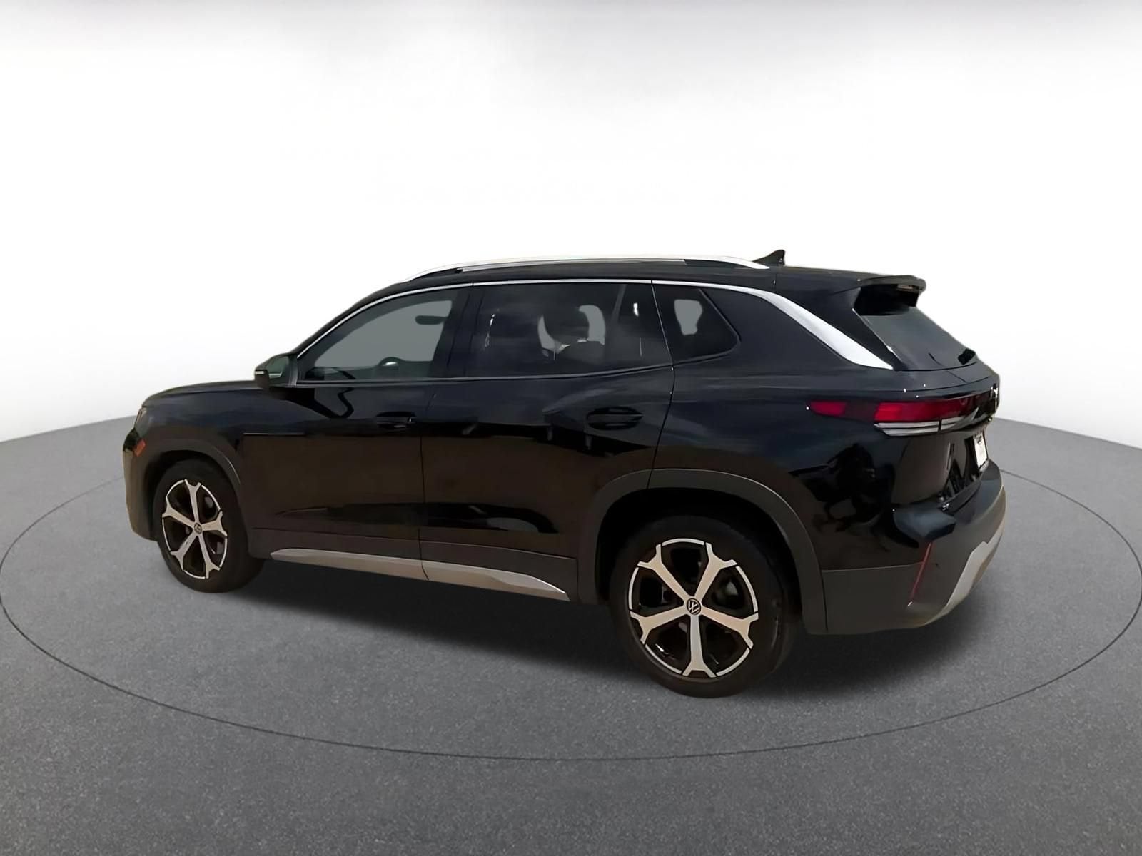 Thumbnail: 2026 Volkswagen Tiguan - 8
