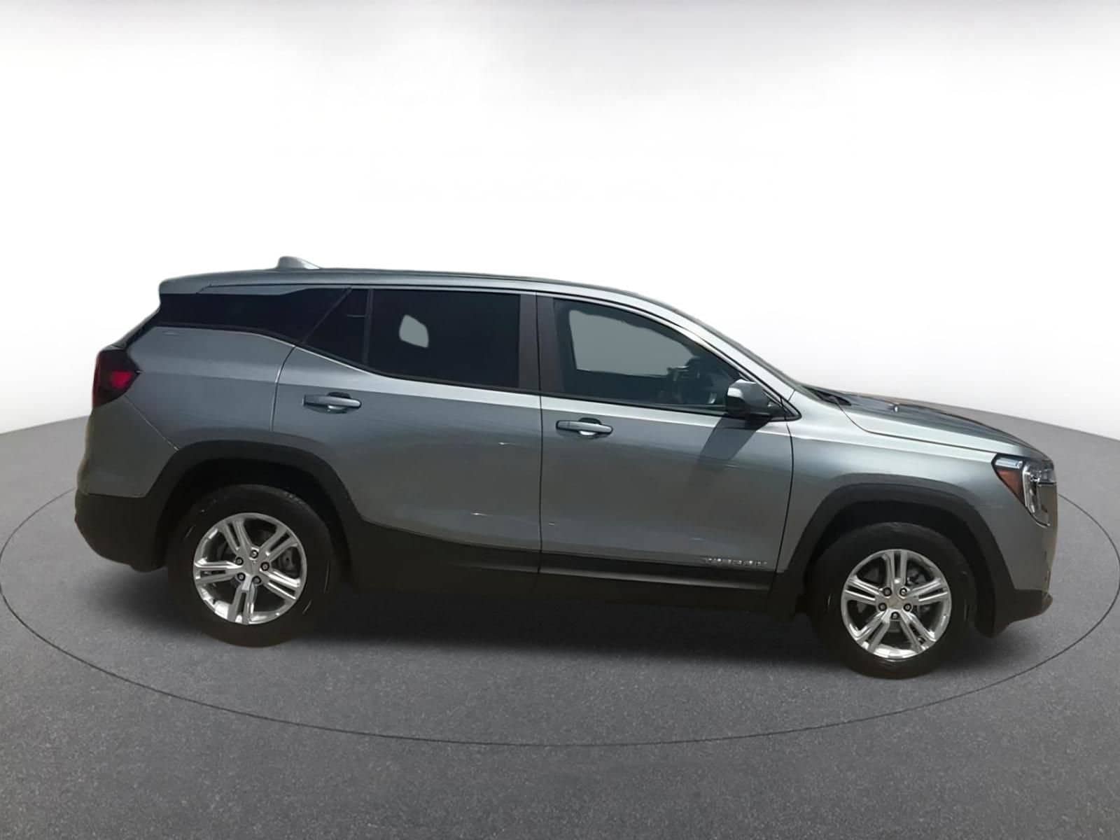 2024 GMC Terrain SLE 12