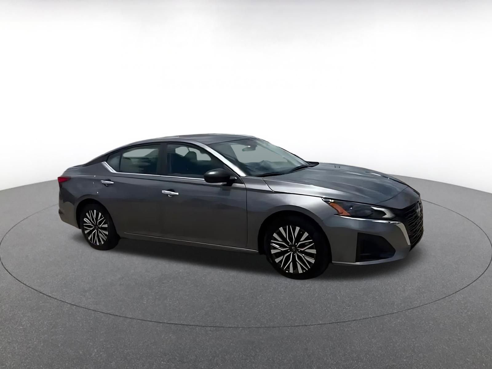 Thumbnail: 2025 Nissan Altima - 2