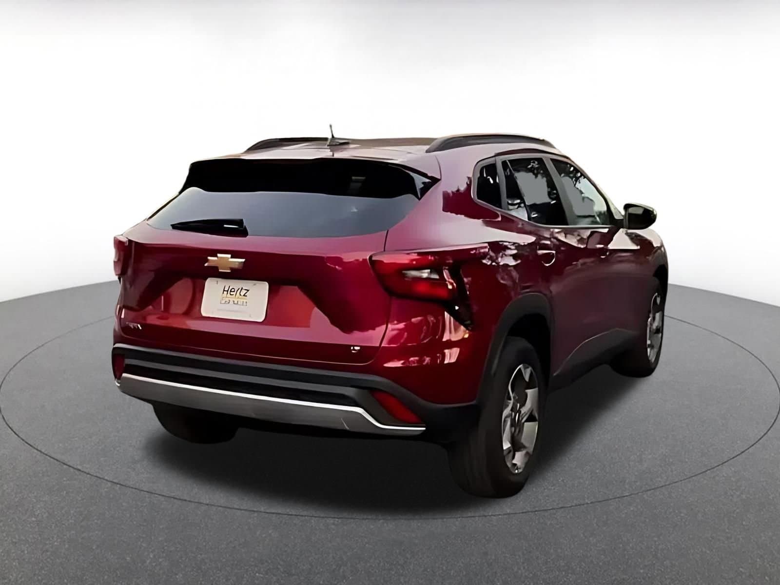 Thumbnail: 2025 Chevrolet Trax - 14