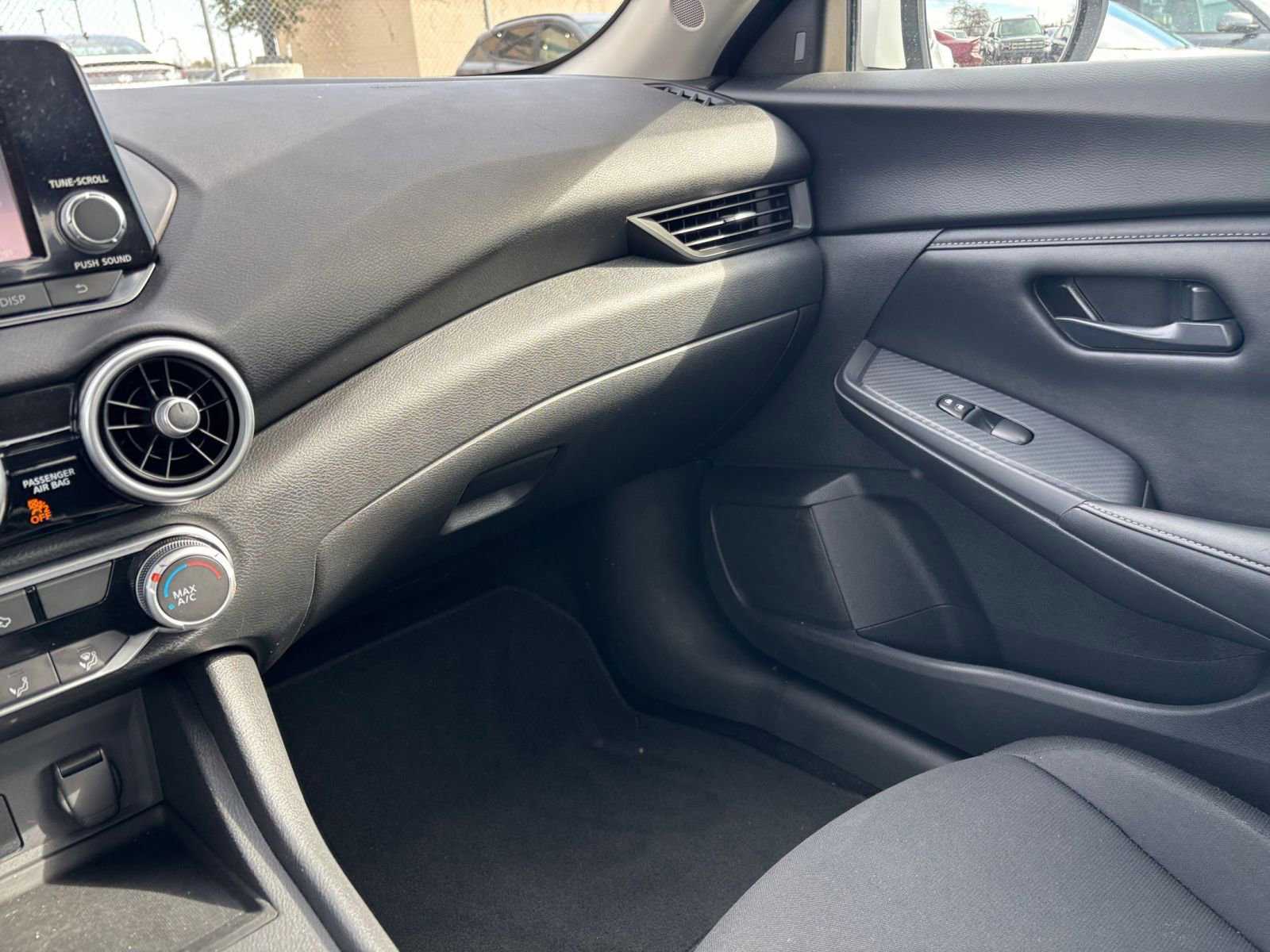 Thumbnail: 2025 Nissan Sentra - 33