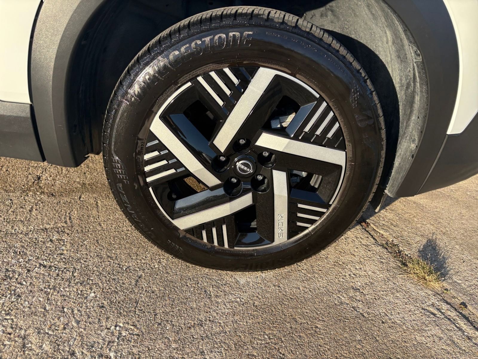 Thumbnail: 2025 Nissan Kicks - 28