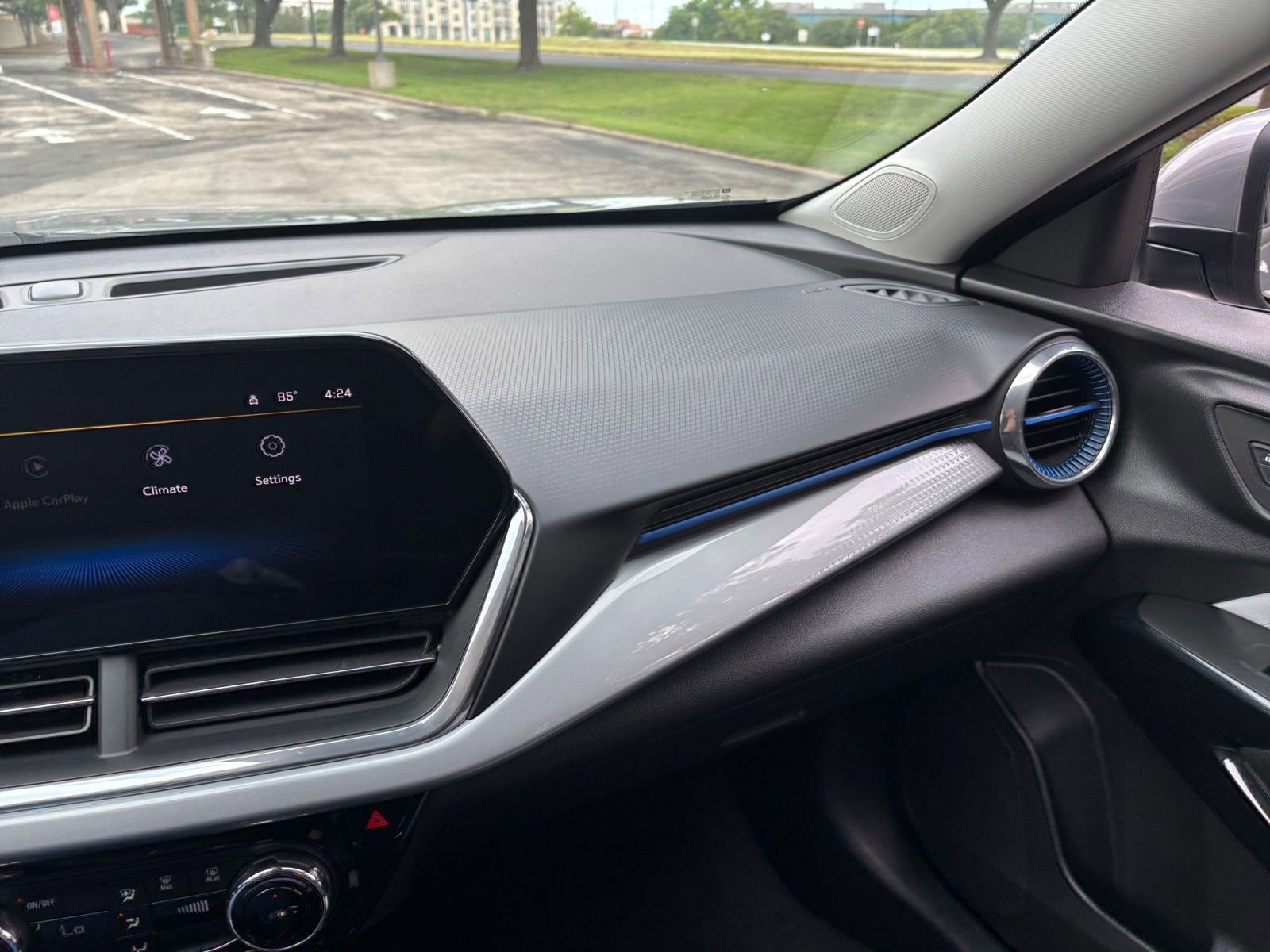 Thumbnail: 2025 Chevrolet Trax - 30