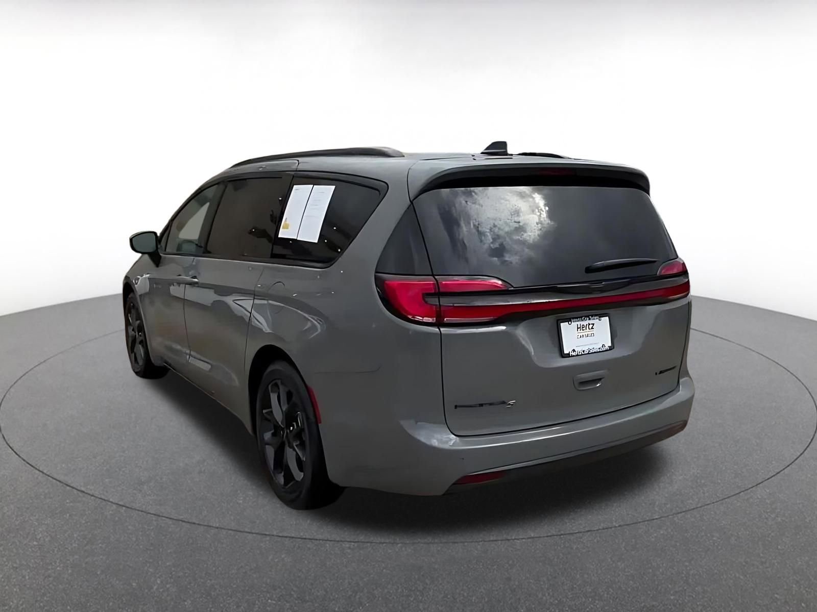 Thumbnail: 2025 Chrysler Pacifica - 11