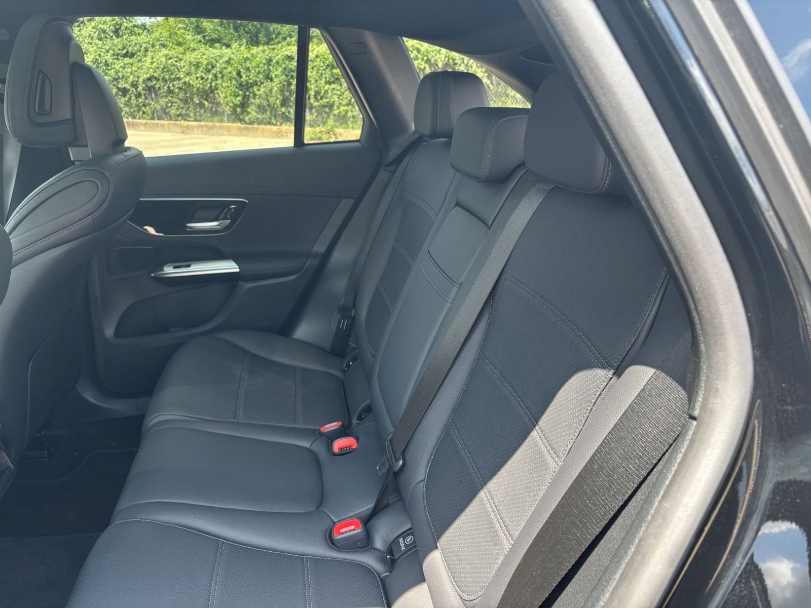 Thumbnail: 2024 Mercedes-Benz GLC - 24