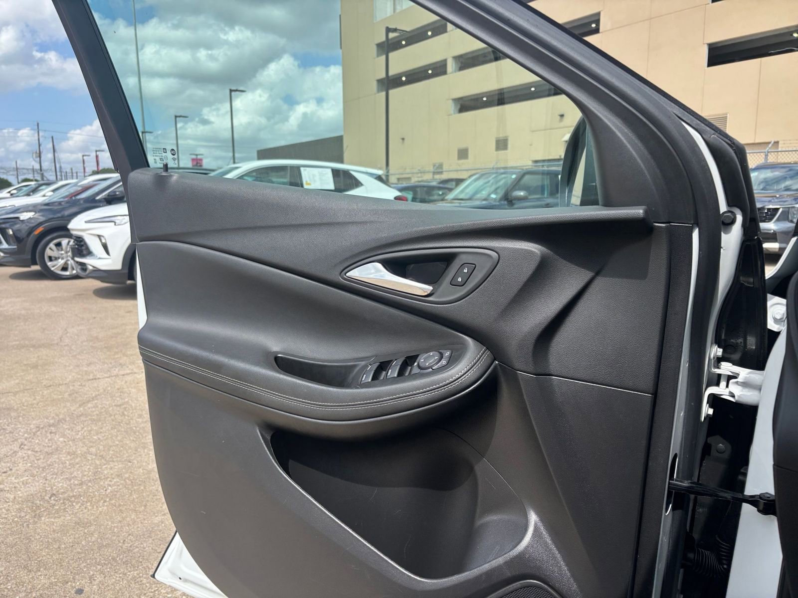 Thumbnail: 2025 Buick Encore GX - 18