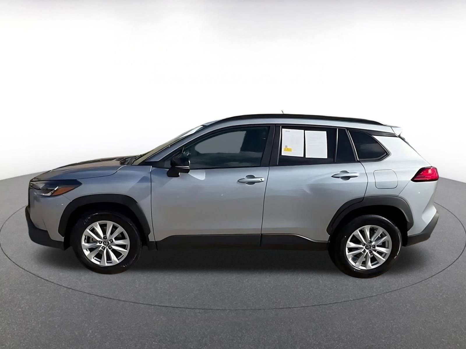 Thumbnail: 2025 Toyota Corolla Cross - 8