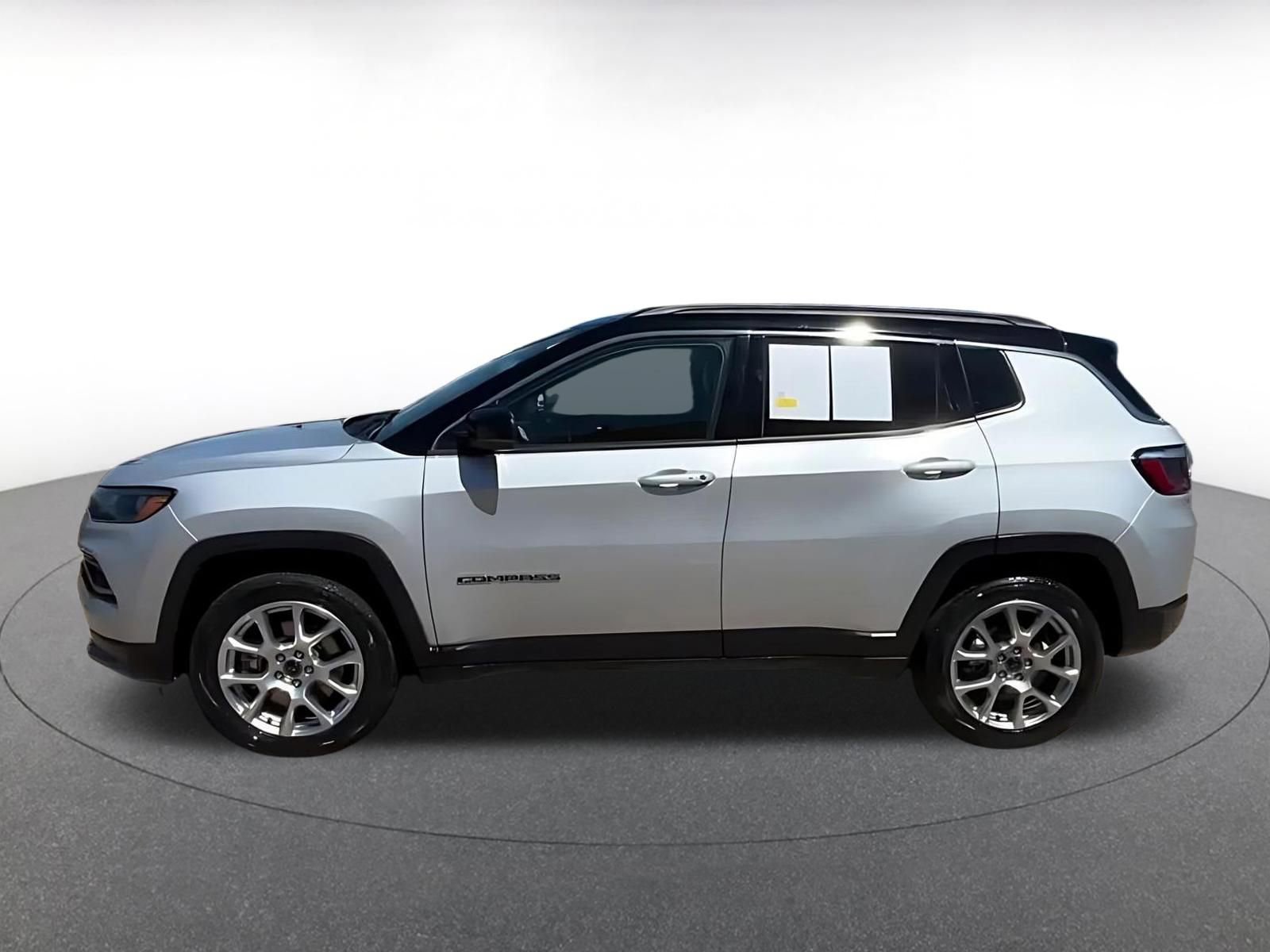 Thumbnail: 2025 Jeep Compass - 9