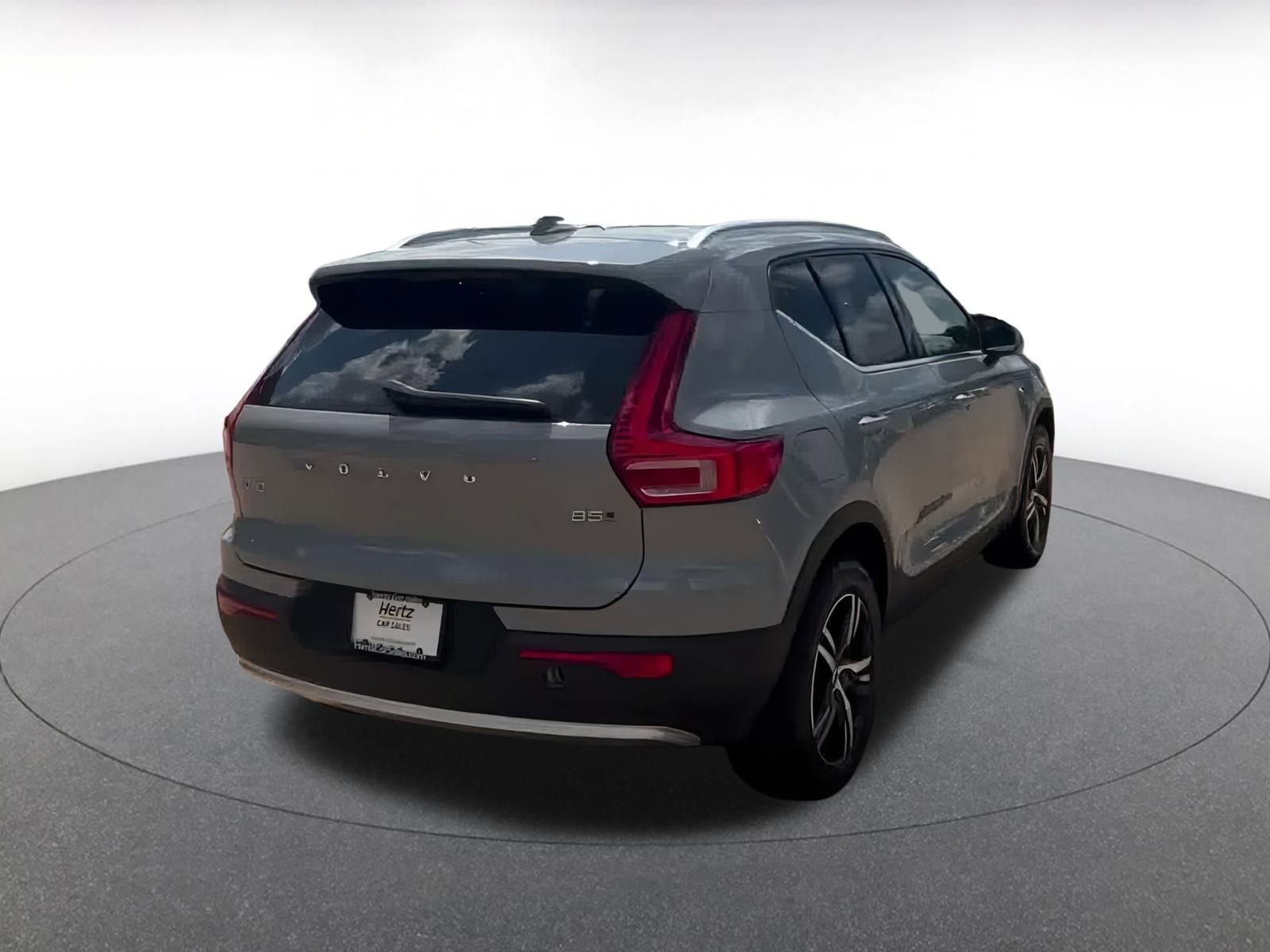 Thumbnail: 2024 Volvo XC40 - 12