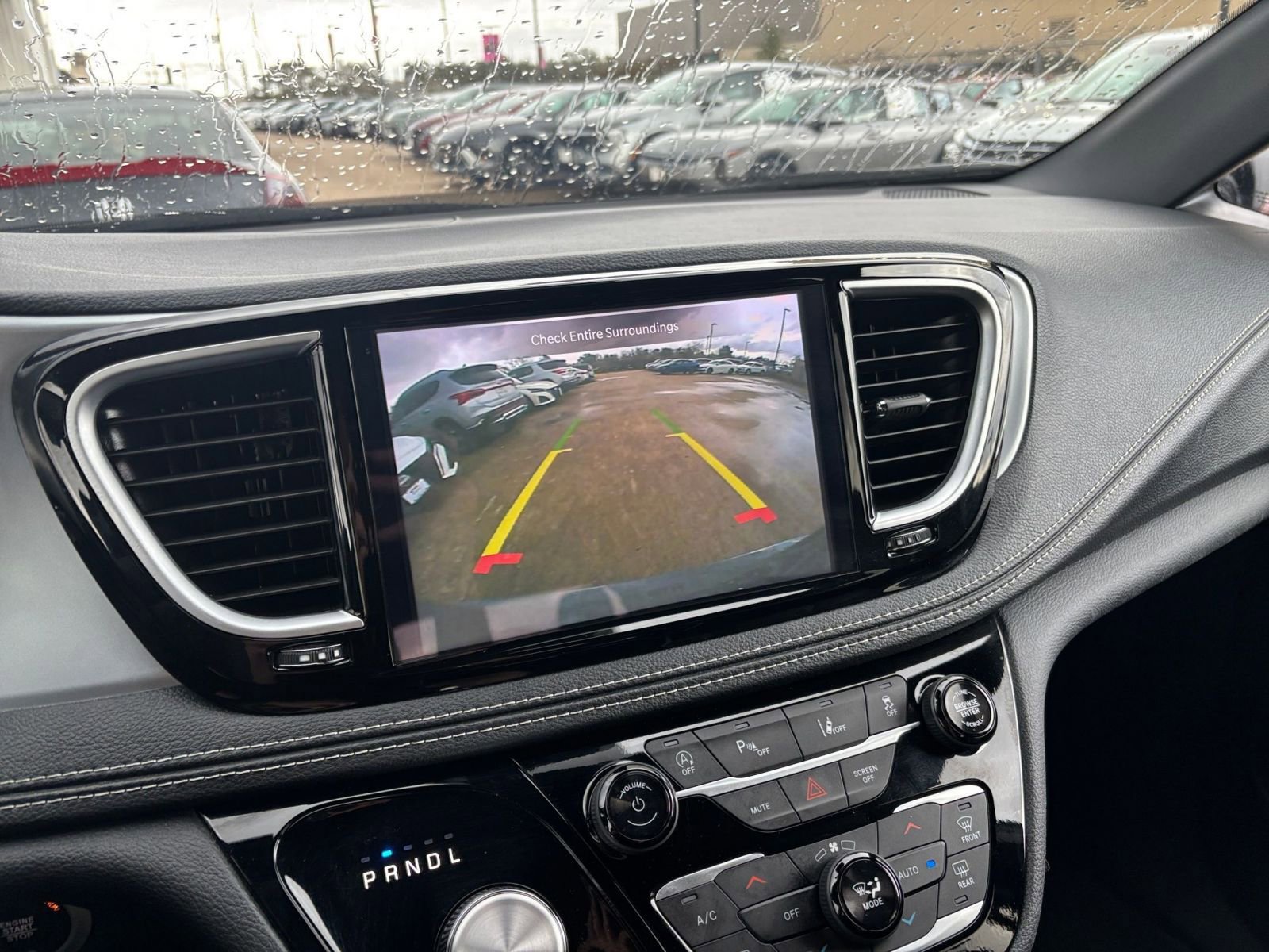 Thumbnail: 2025 Chrysler Pacifica - 27