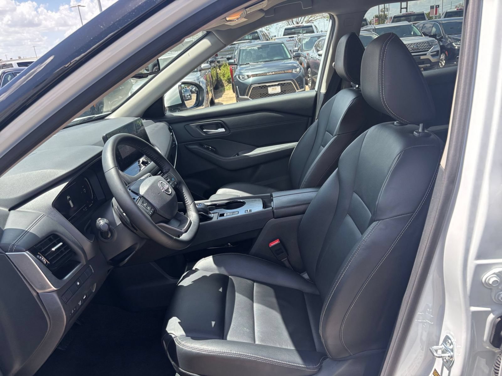 Thumbnail: 2026 Nissan Rogue - 30