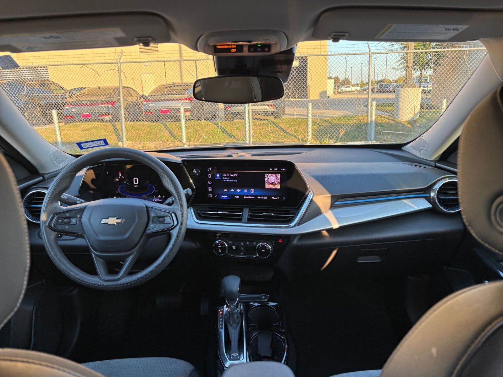 Thumbnail: 2025 Chevrolet Trax - 31