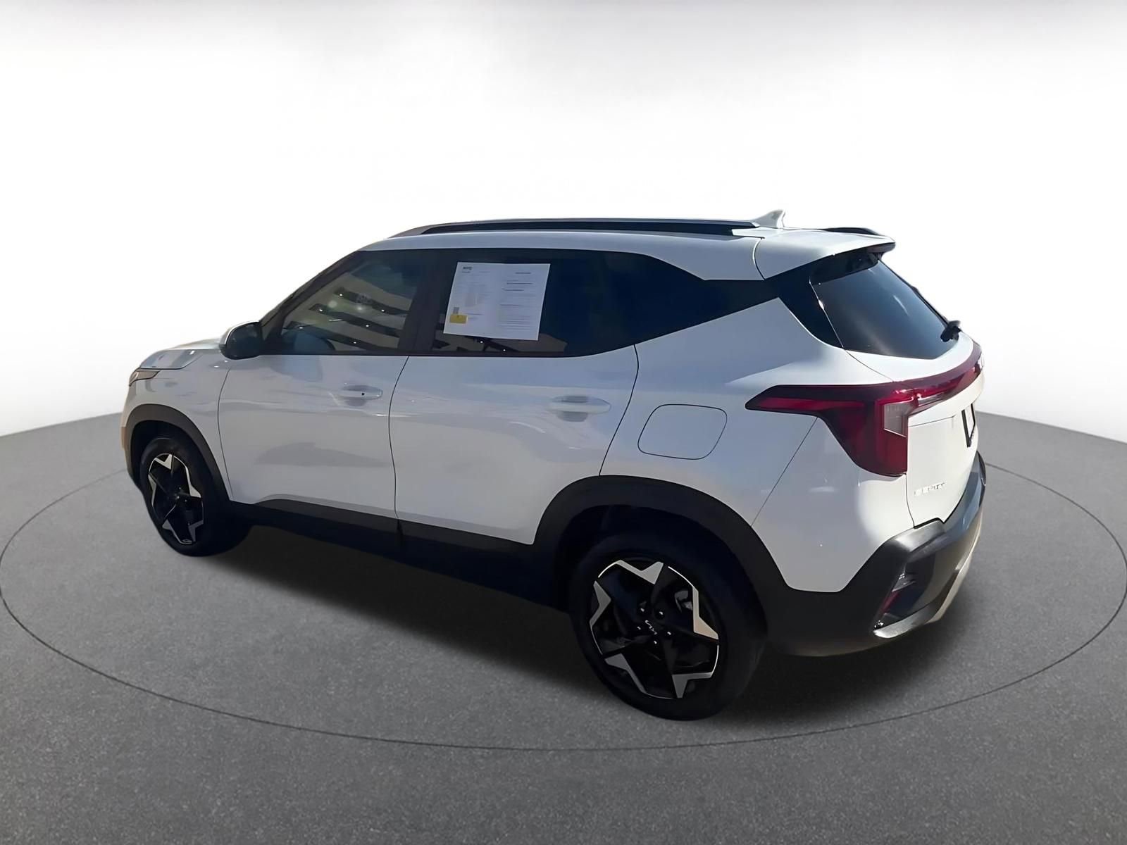 Thumbnail: 2025 Kia Seltos - 10