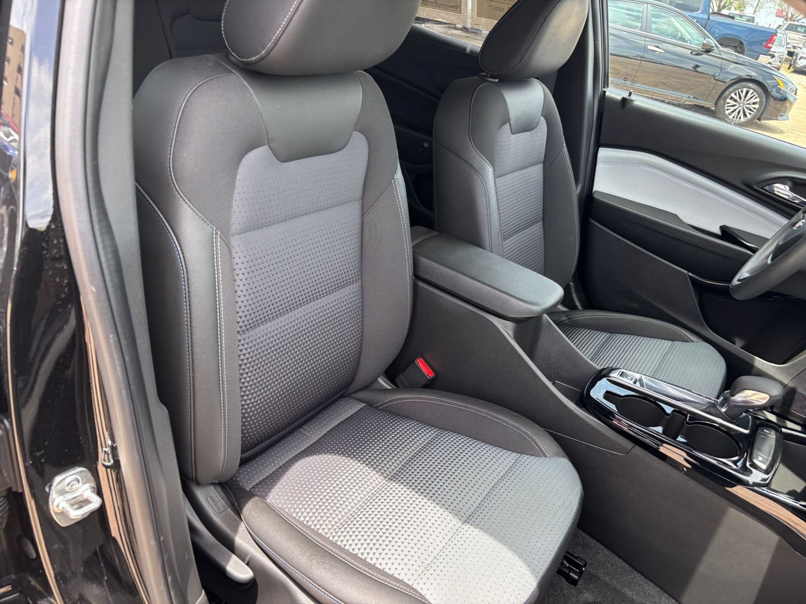 Thumbnail: 2025 Chevrolet Trax - 35