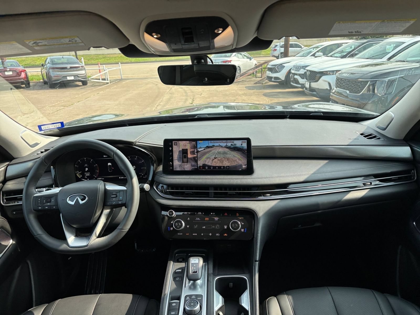 Thumbnail: 2026 INFINITI QX60 - 33