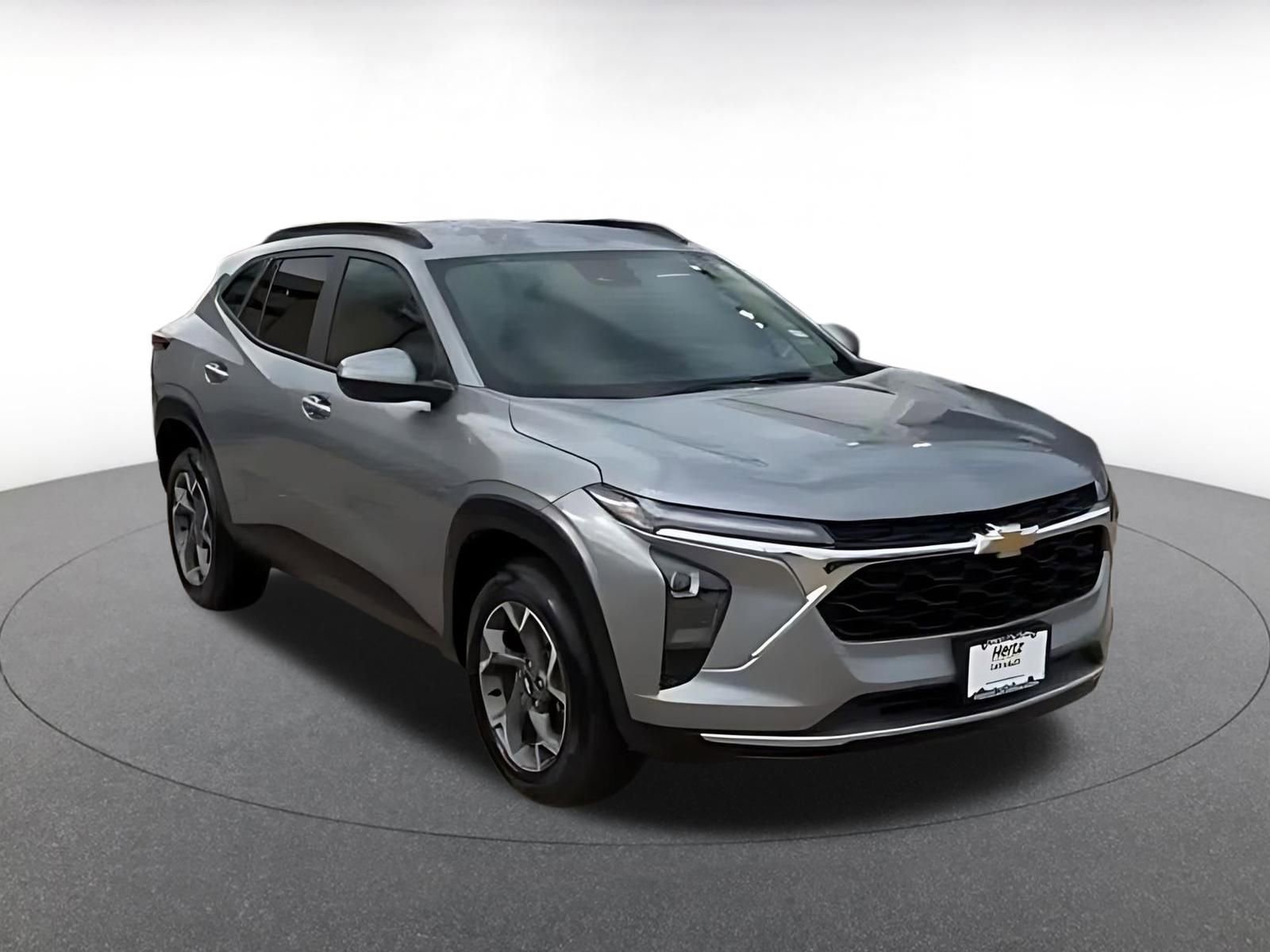 Thumbnail: 2025 Chevrolet Trax - 3