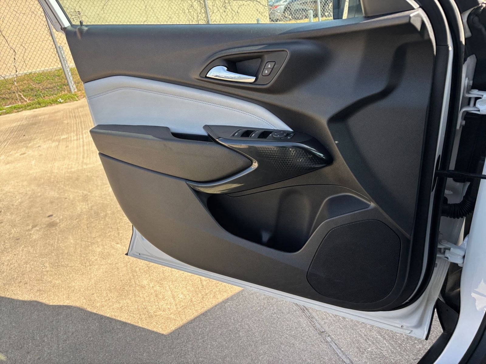 Thumbnail: 2025 Chevrolet Trax - 18