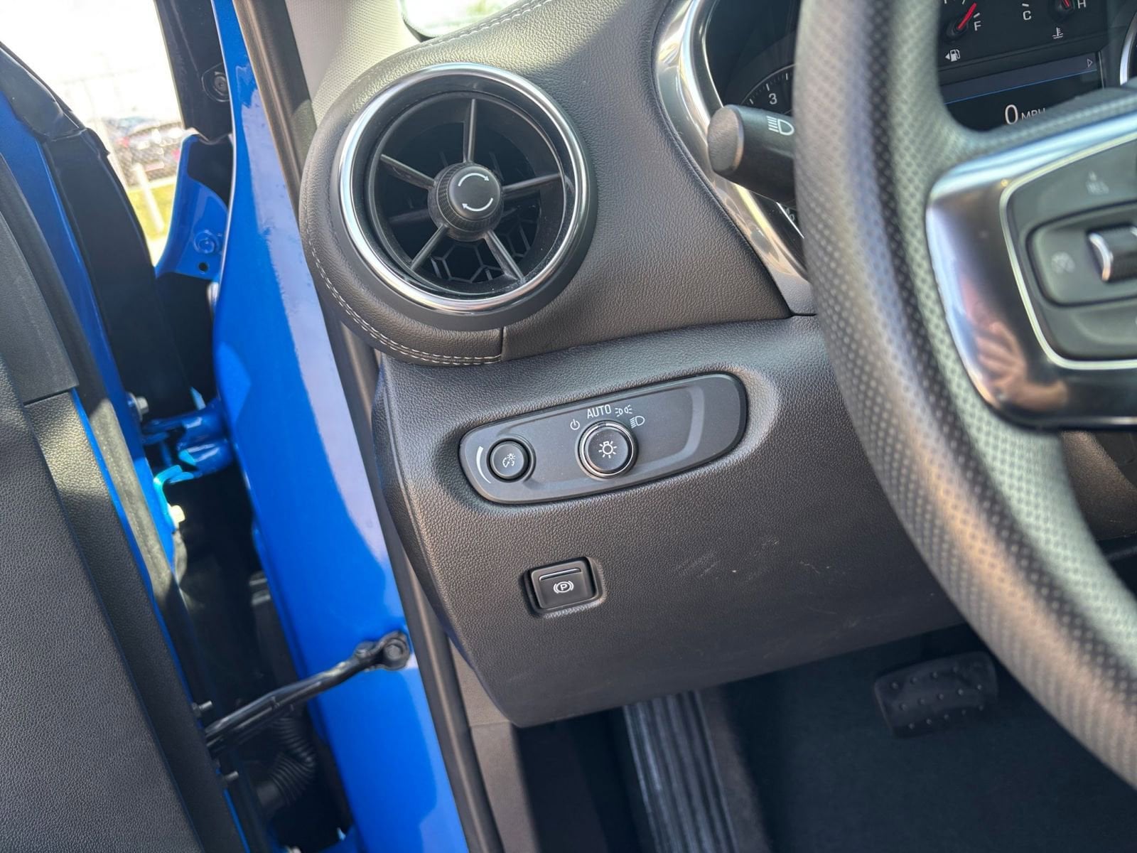 Thumbnail: 2025 Chevrolet Blazer - 35