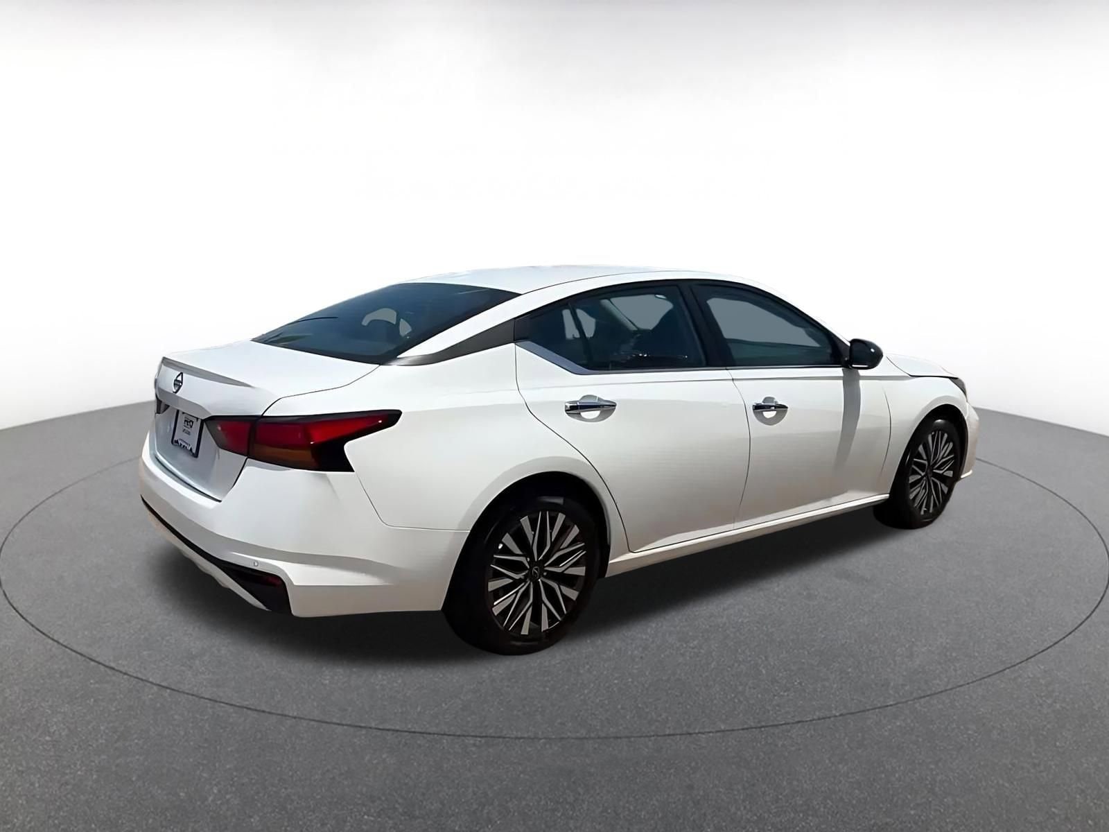 Thumbnail: 2025 Nissan Altima - 15