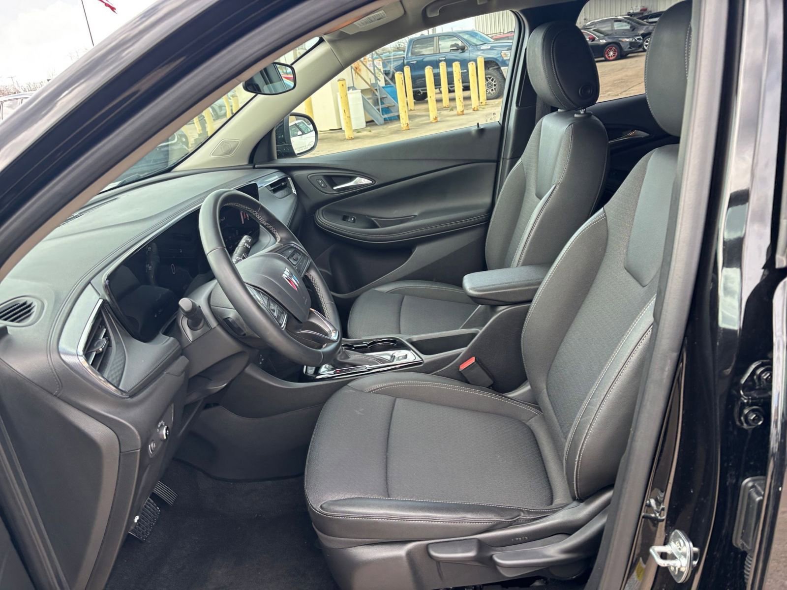 Thumbnail: 2025 Buick Encore GX - 25