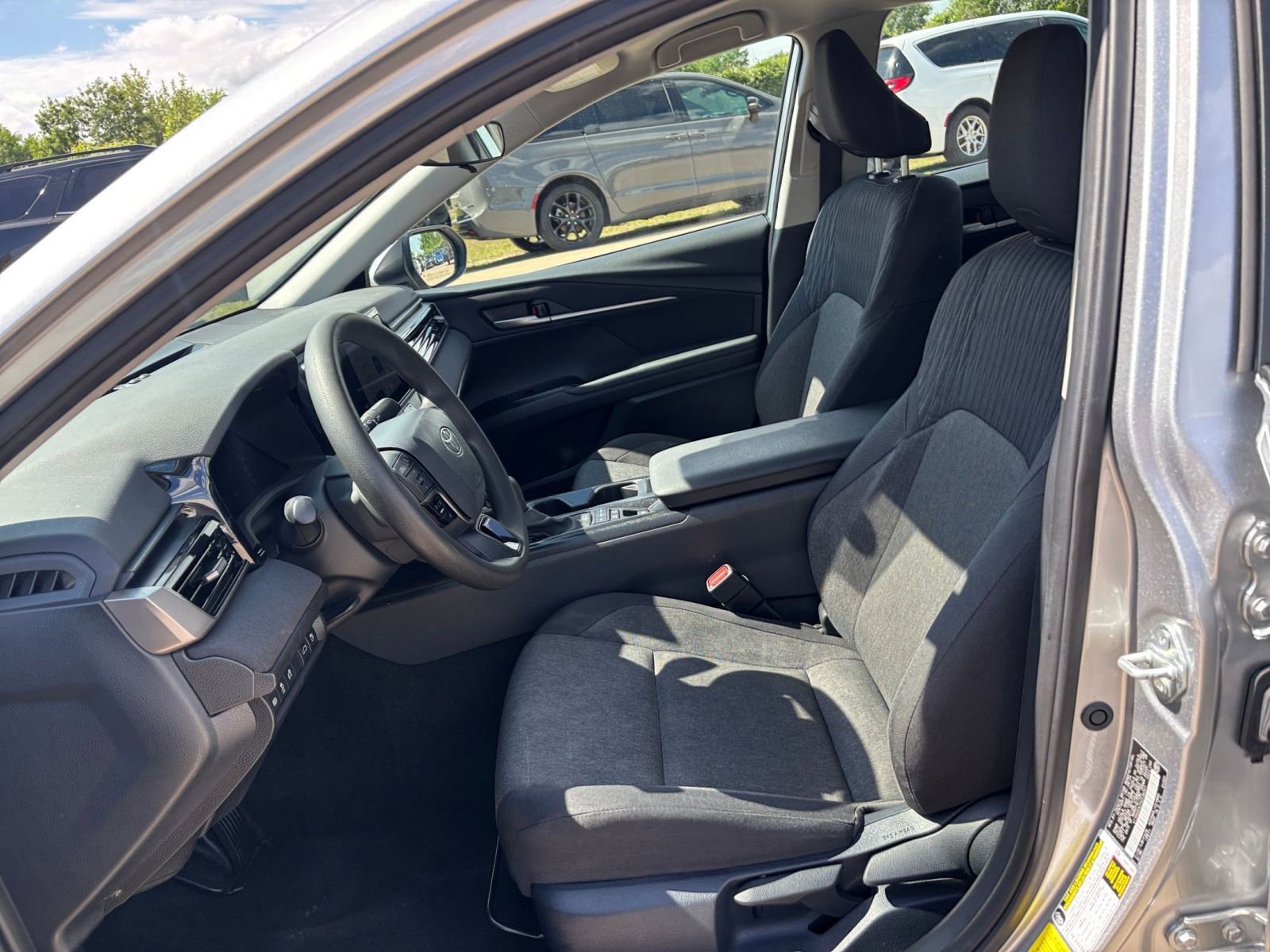 Thumbnail: 2025 Toyota Camry - 25